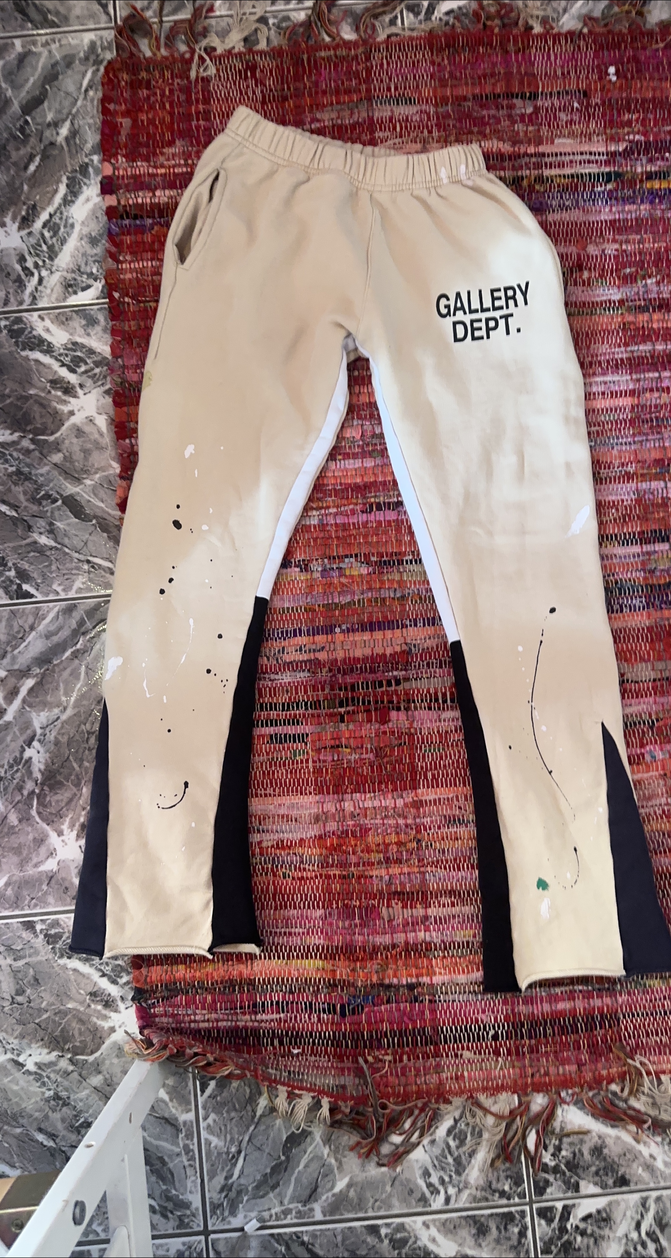 Gallery Dept. Beige Sweatpants thumbnail
