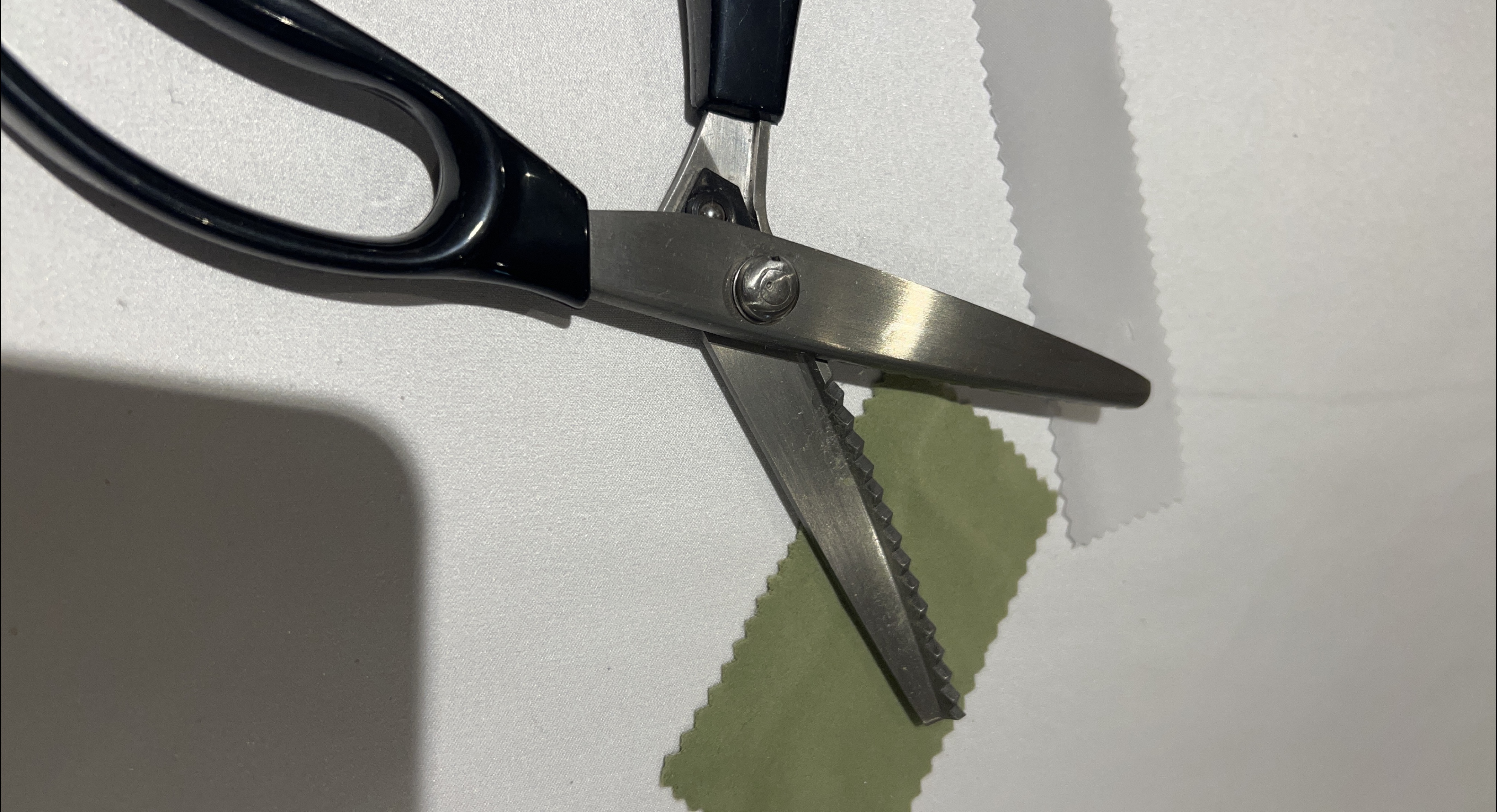 Pinking Shears thumbnail