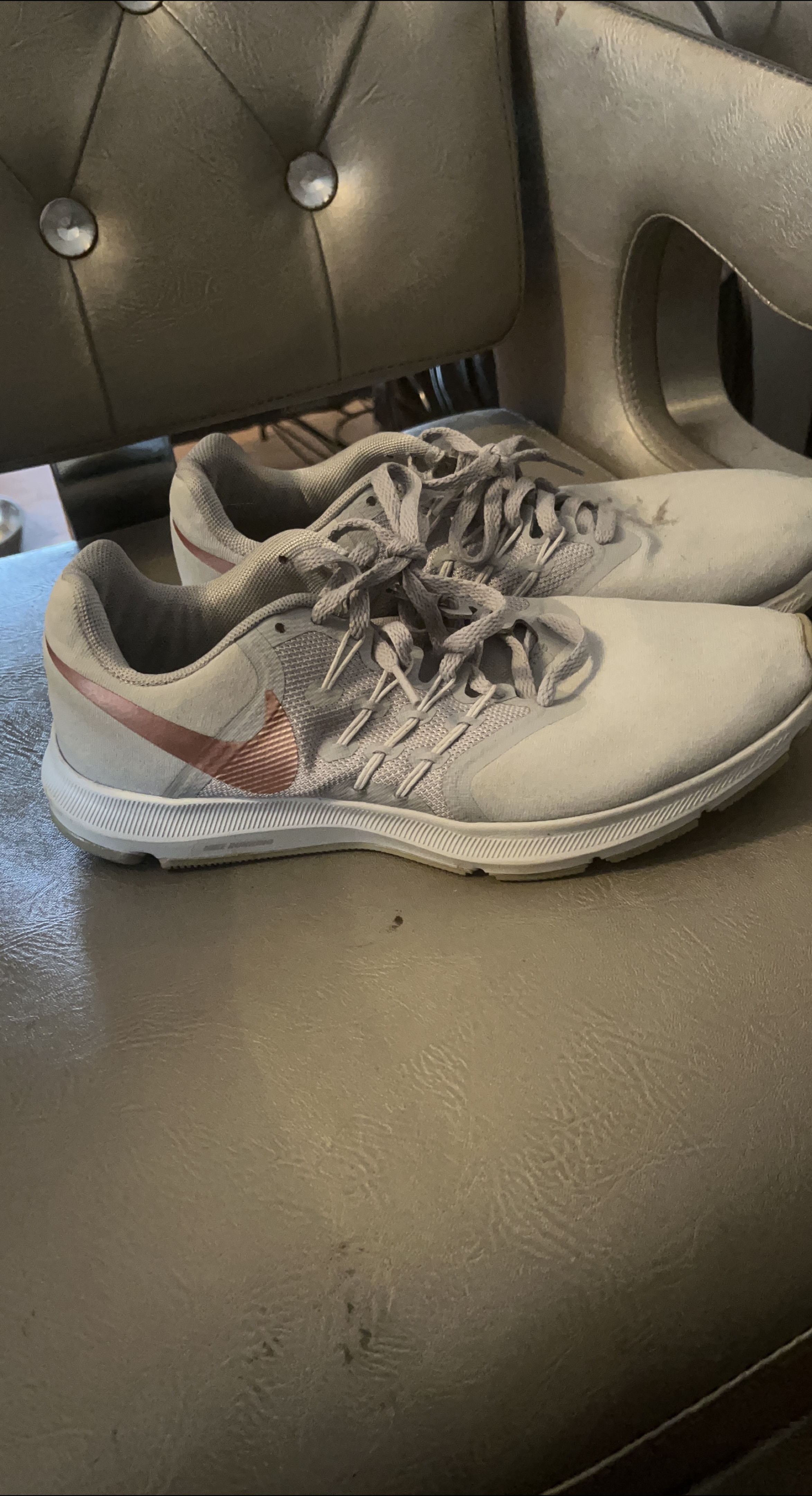 Nike Quest 2 Running Shoes - Size 9 thumbnail