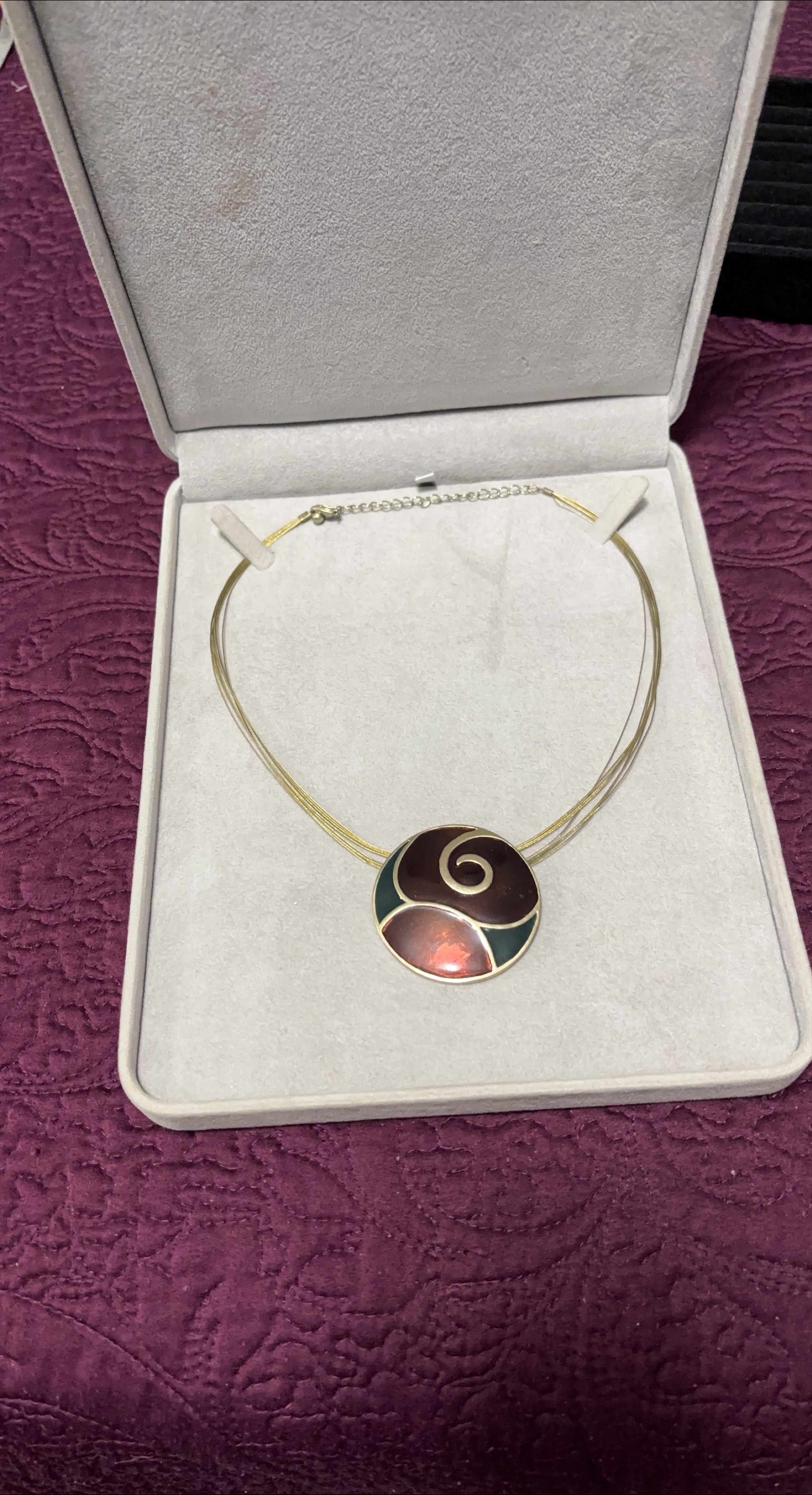 Necklace with Swirl Design thumbnail