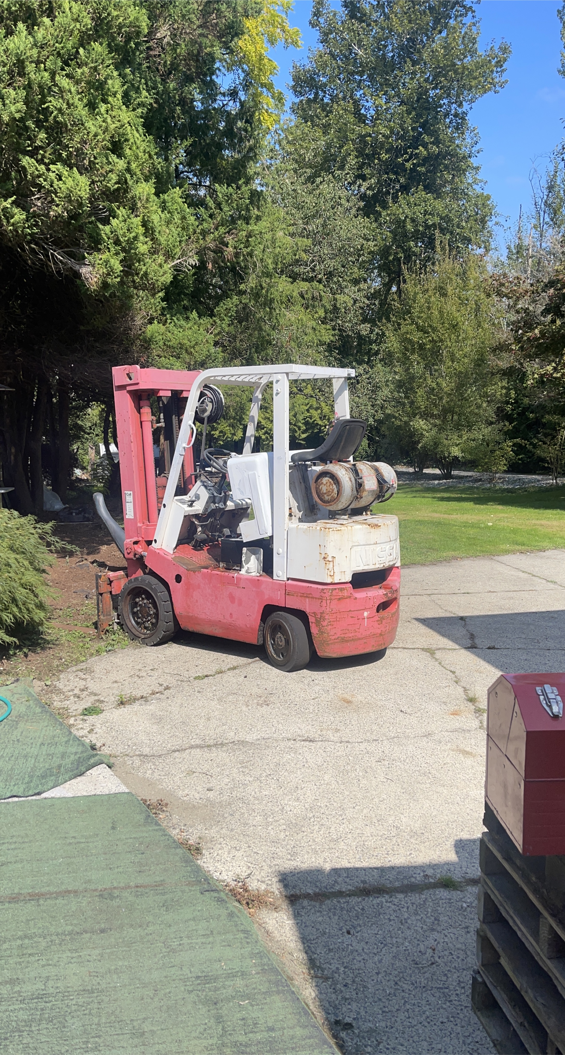 Nissan Forklift thumbnail