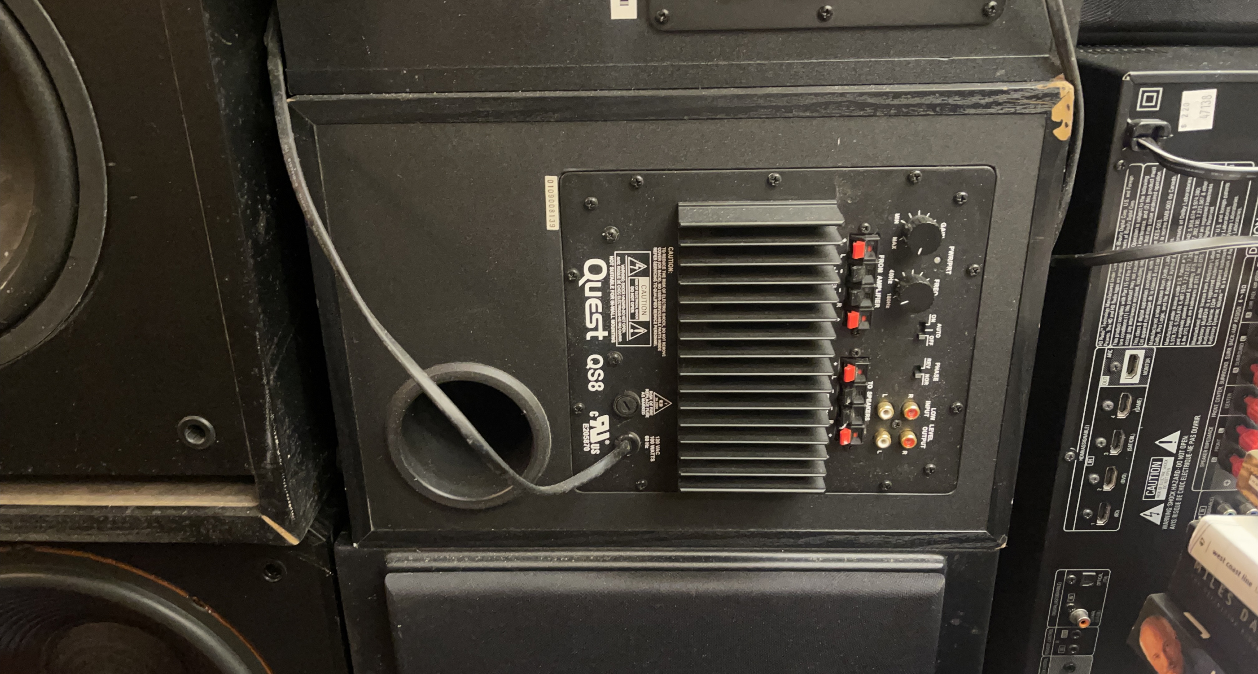 Quest QS8 Subwoofer thumbnail