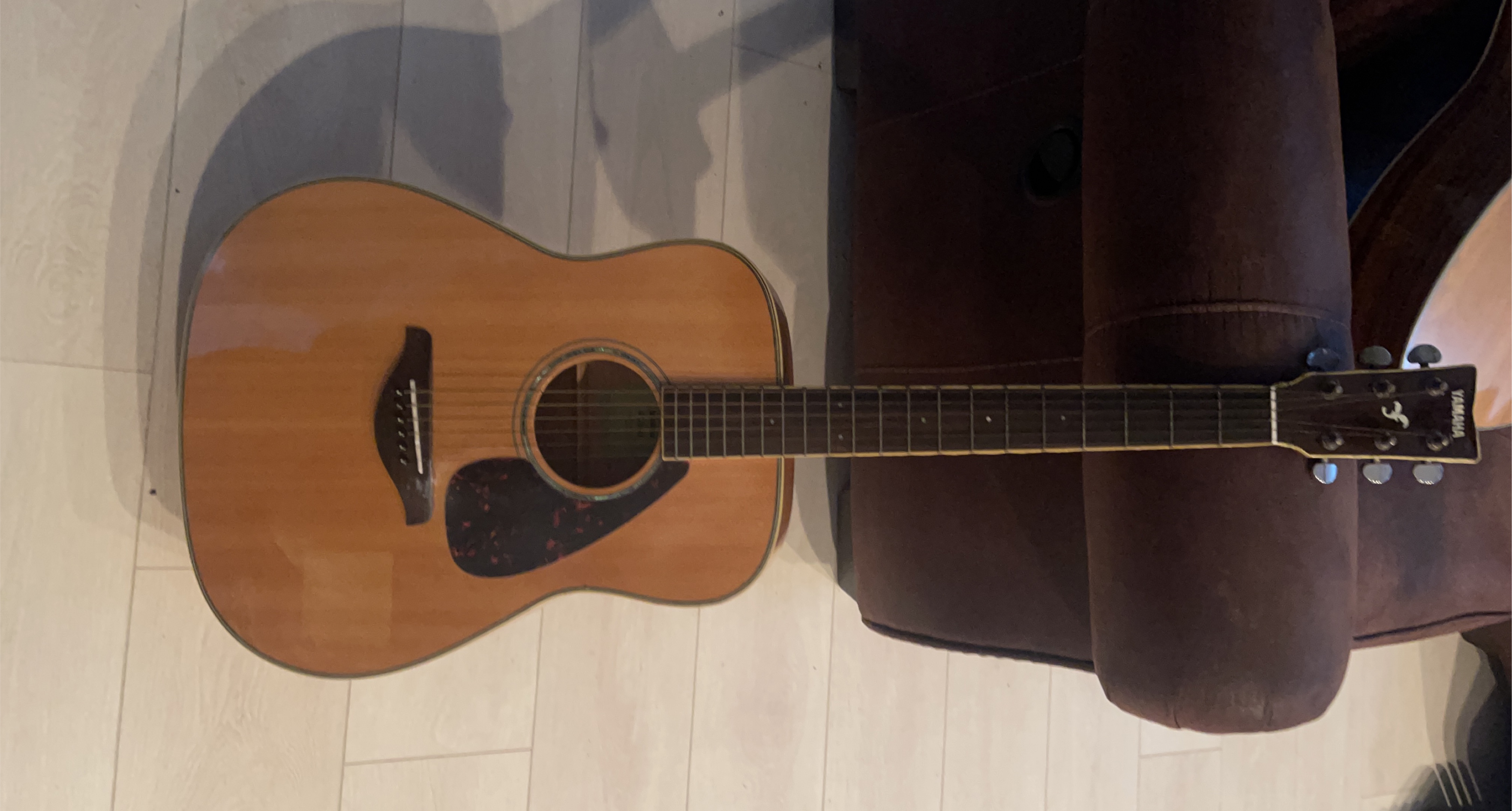 Yamaha Acoustic Guitar thumbnail