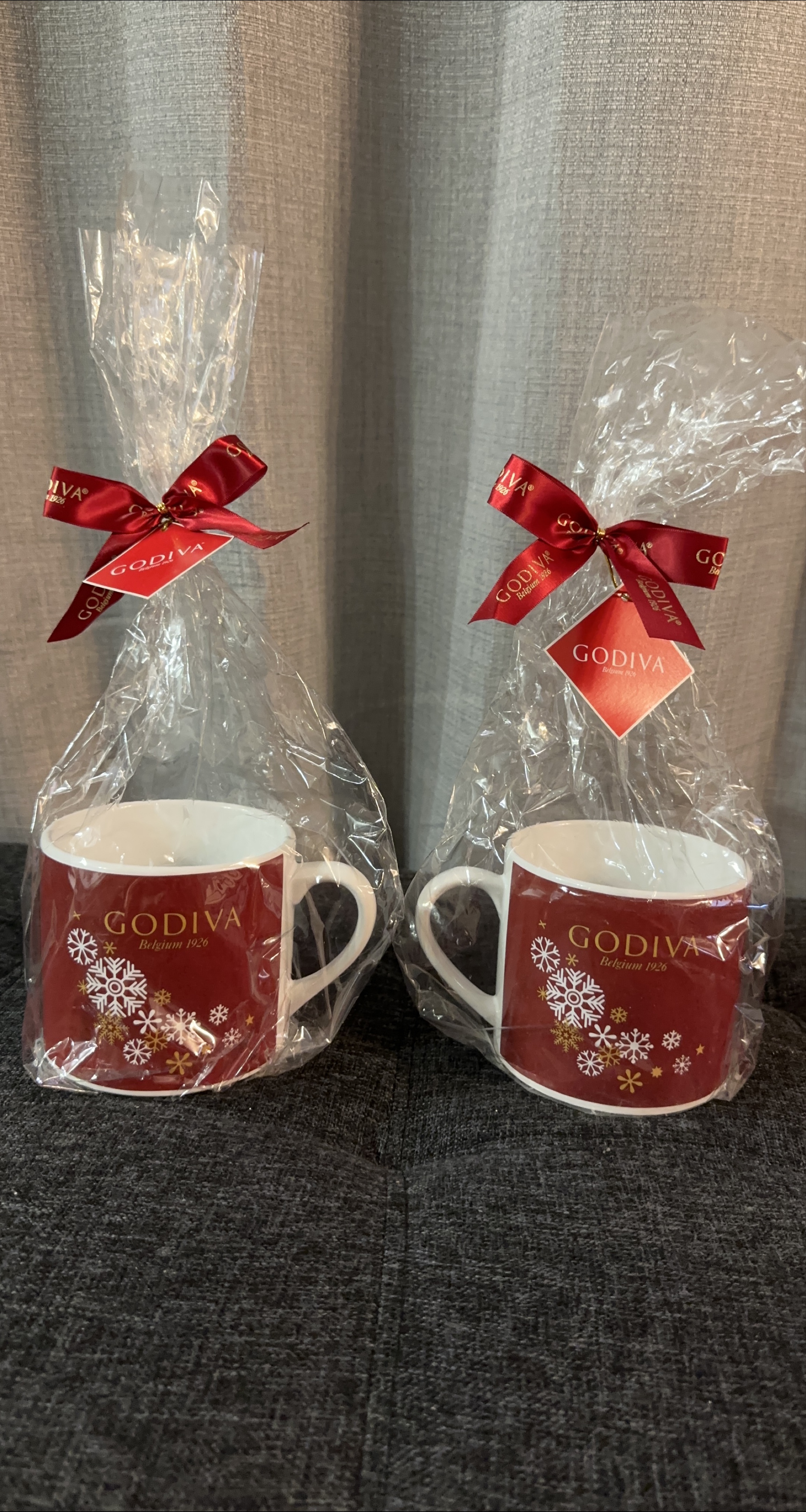 Godiva Holiday Mug - New in Packaging thumbnail