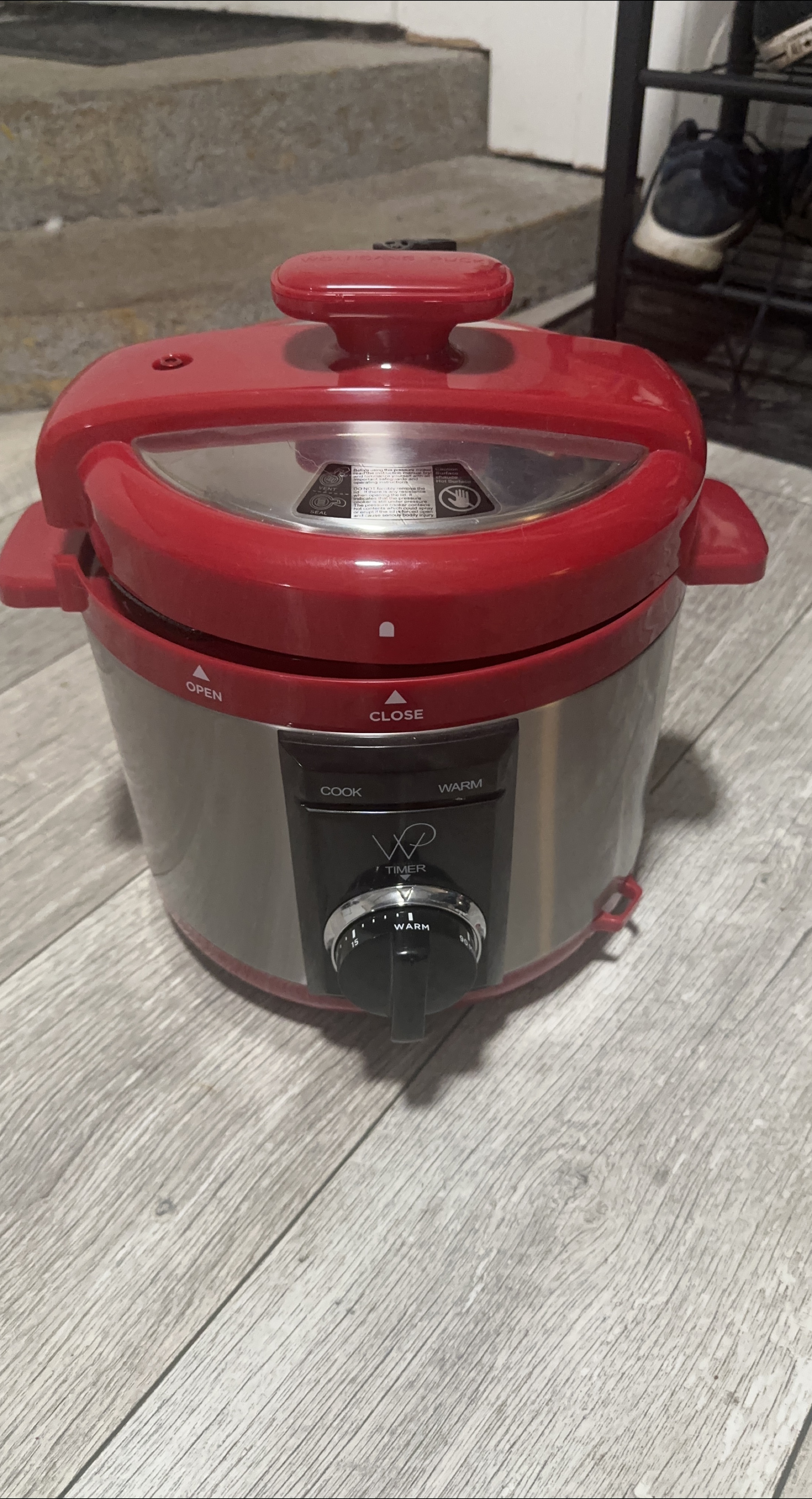 VP Electric Pressure Cooker thumbnail