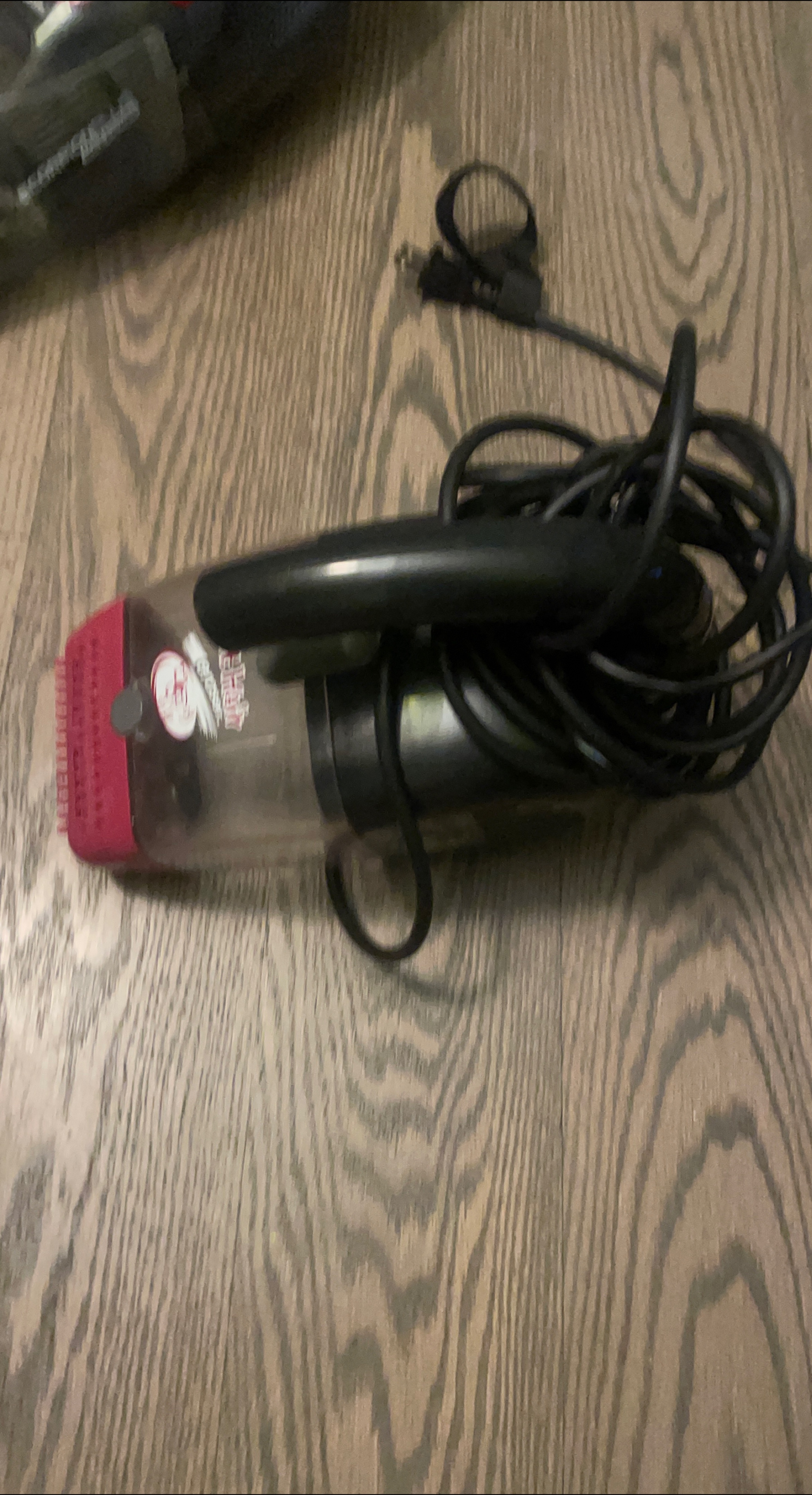 Dirt Devil Handheld Vacuum Cleaner thumbnail