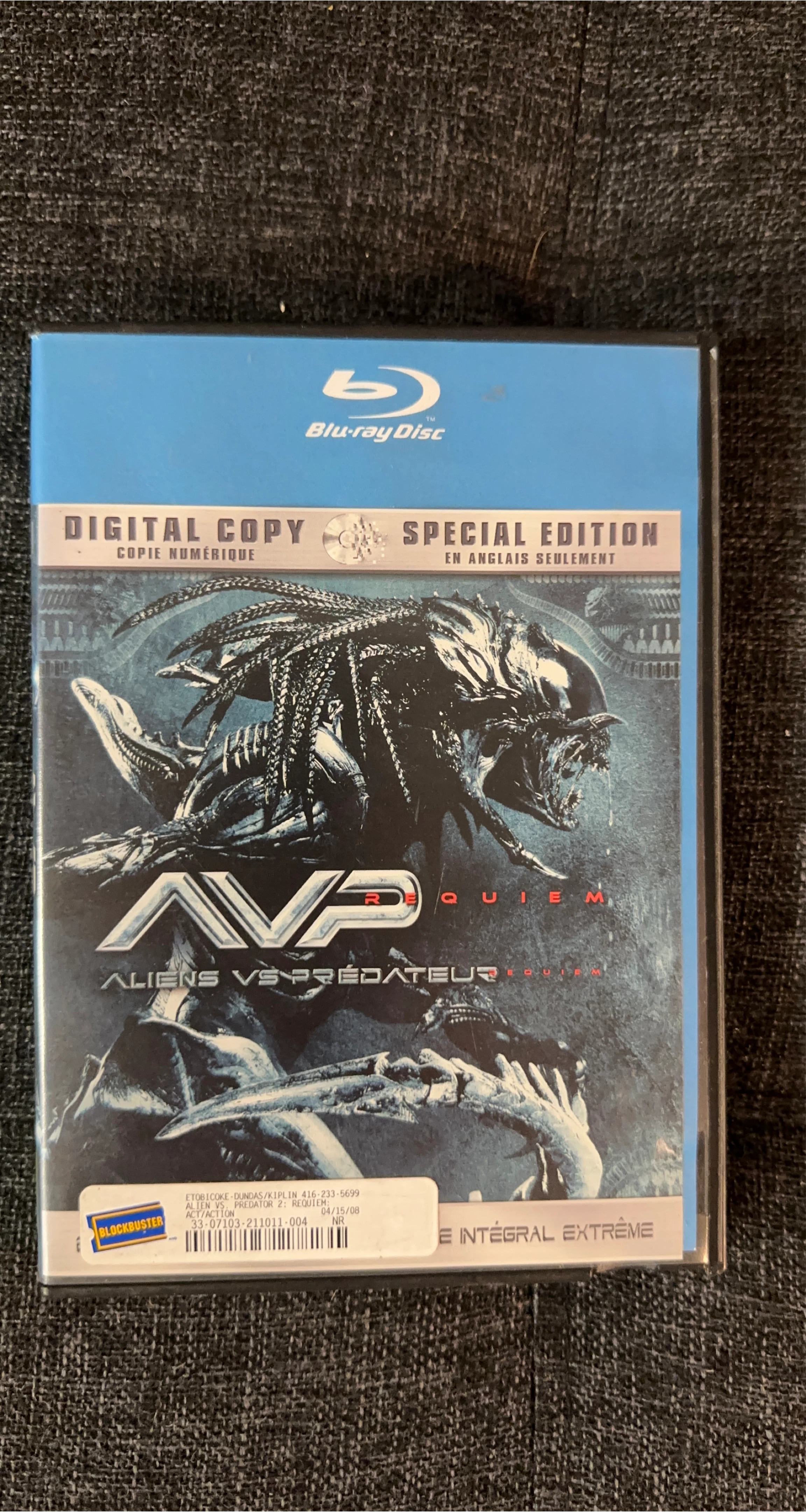 AVP: Aliens vs Predator - Requiem Blu-ray thumbnail