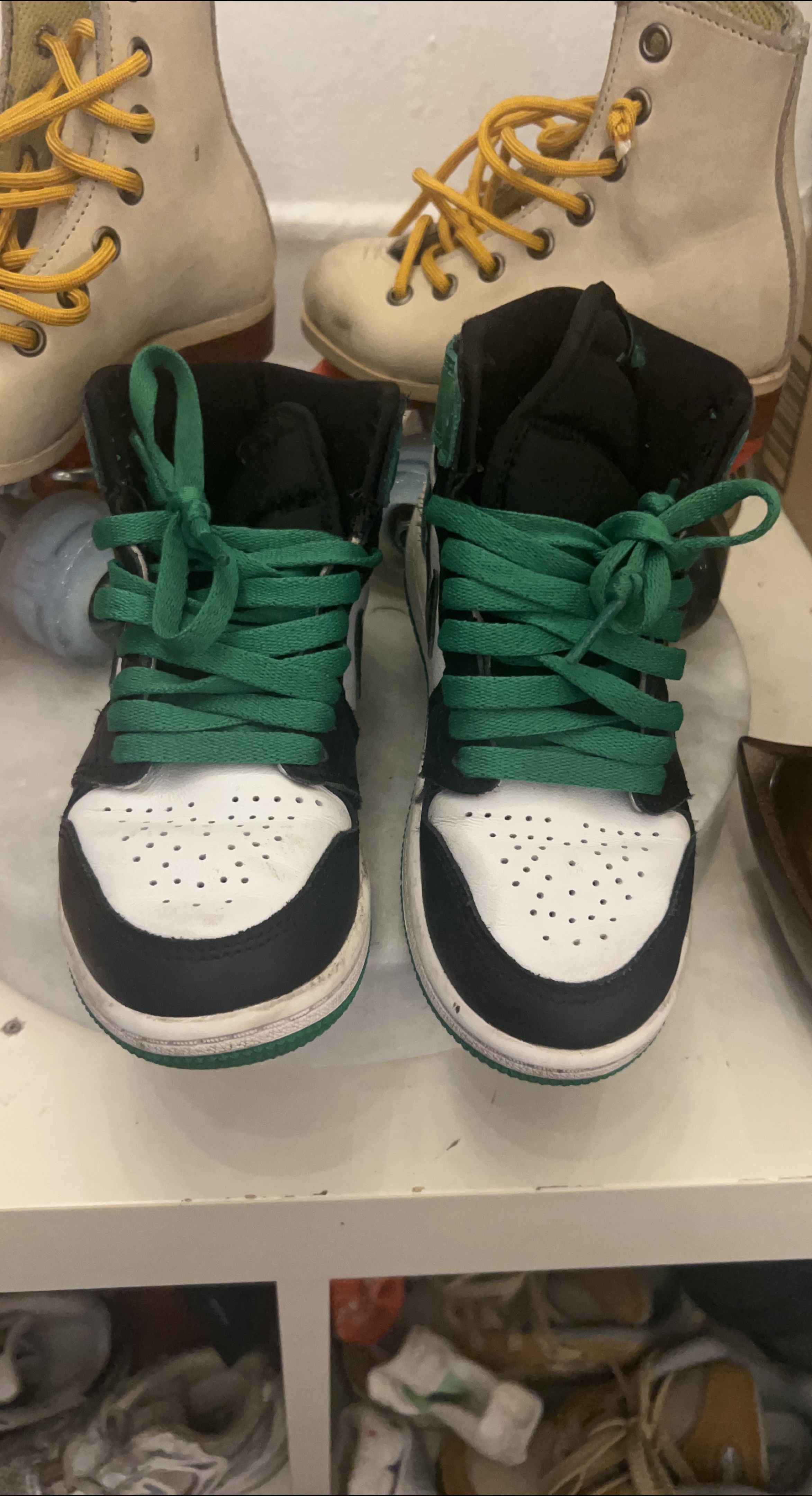 Jordan 1 Retro High Lucky Green Roller Skate