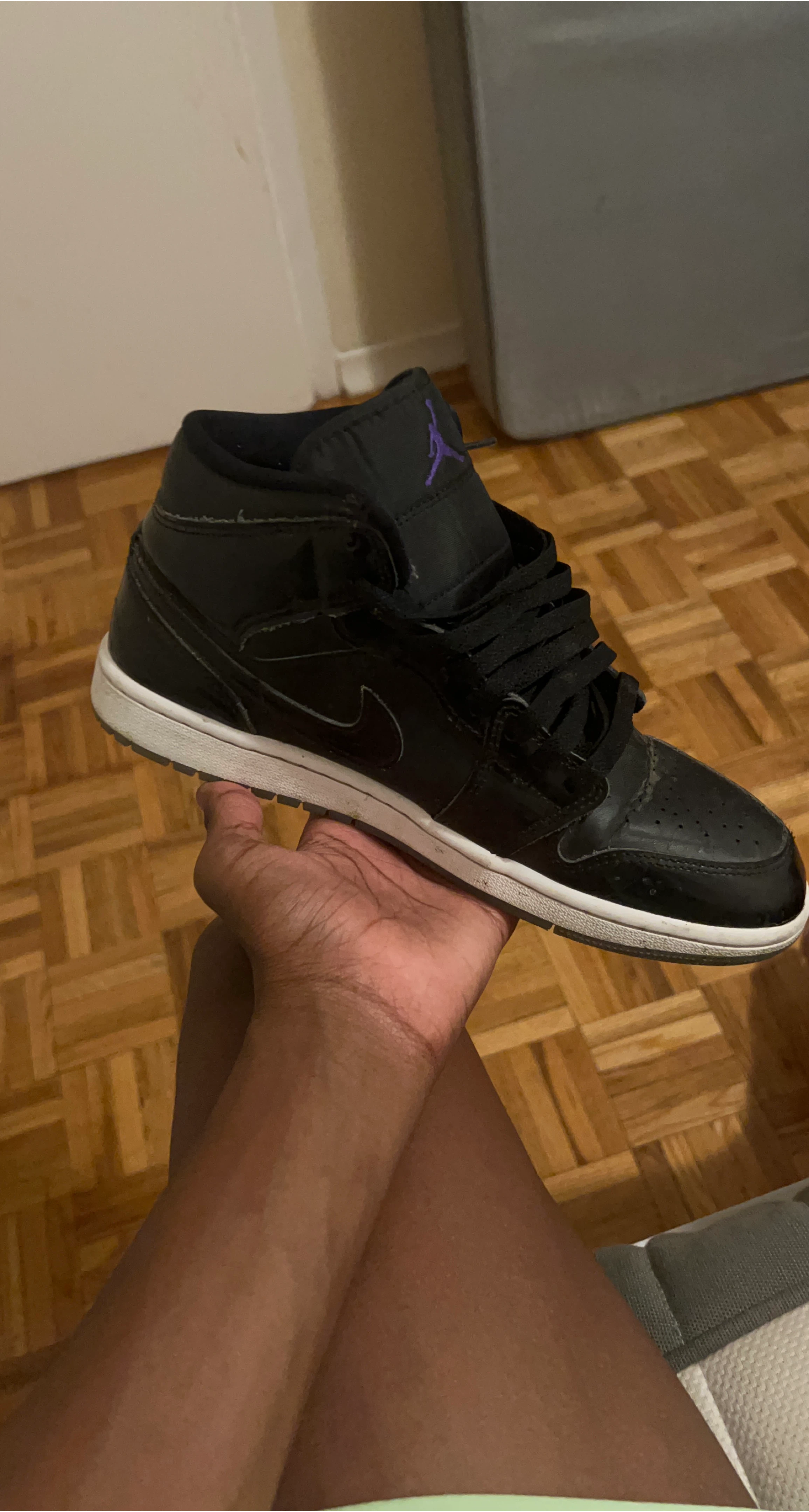 Air Jordan 1 Mid Black/Purple thumbnail