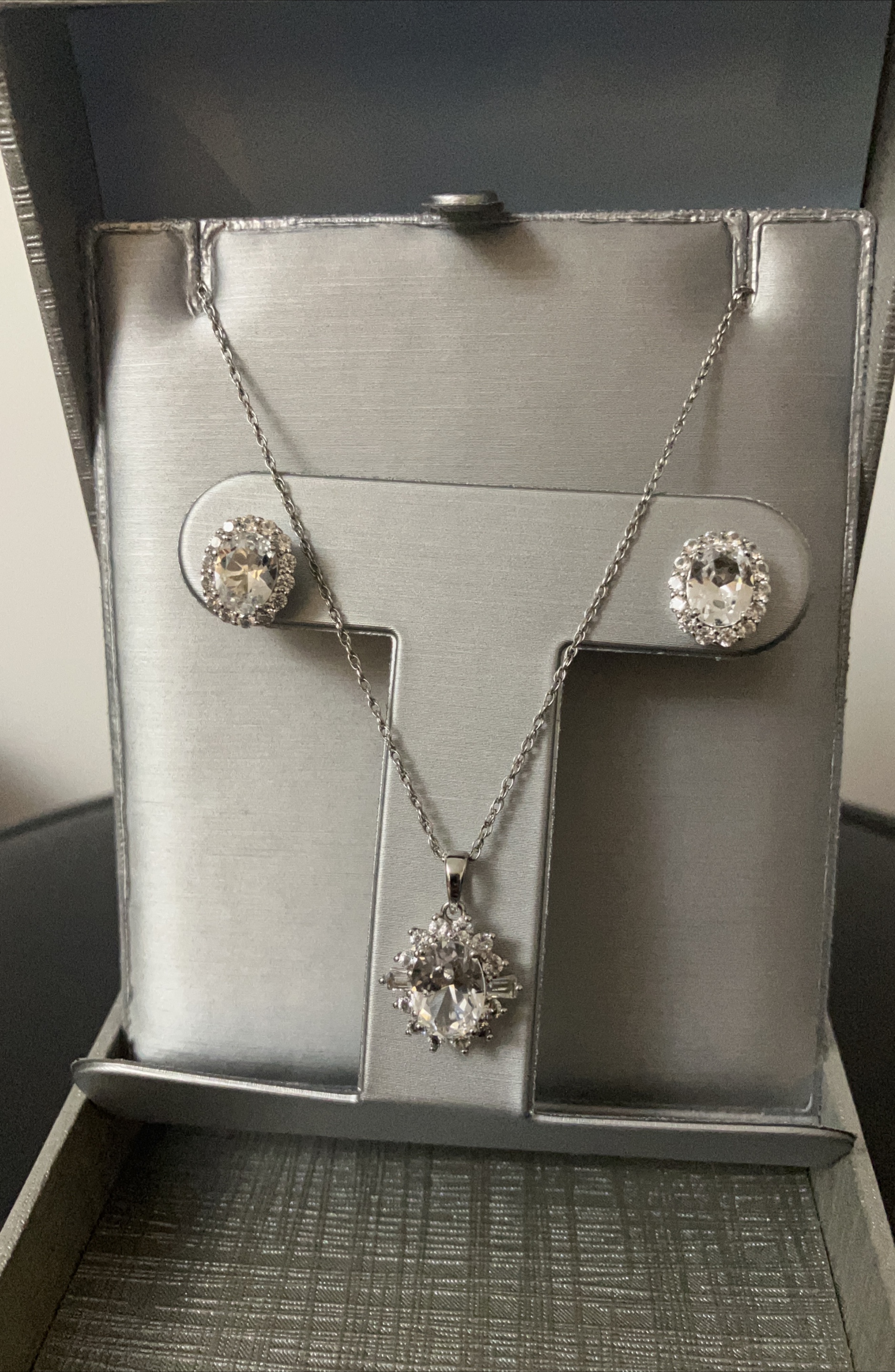 Necklace and Earrings Set