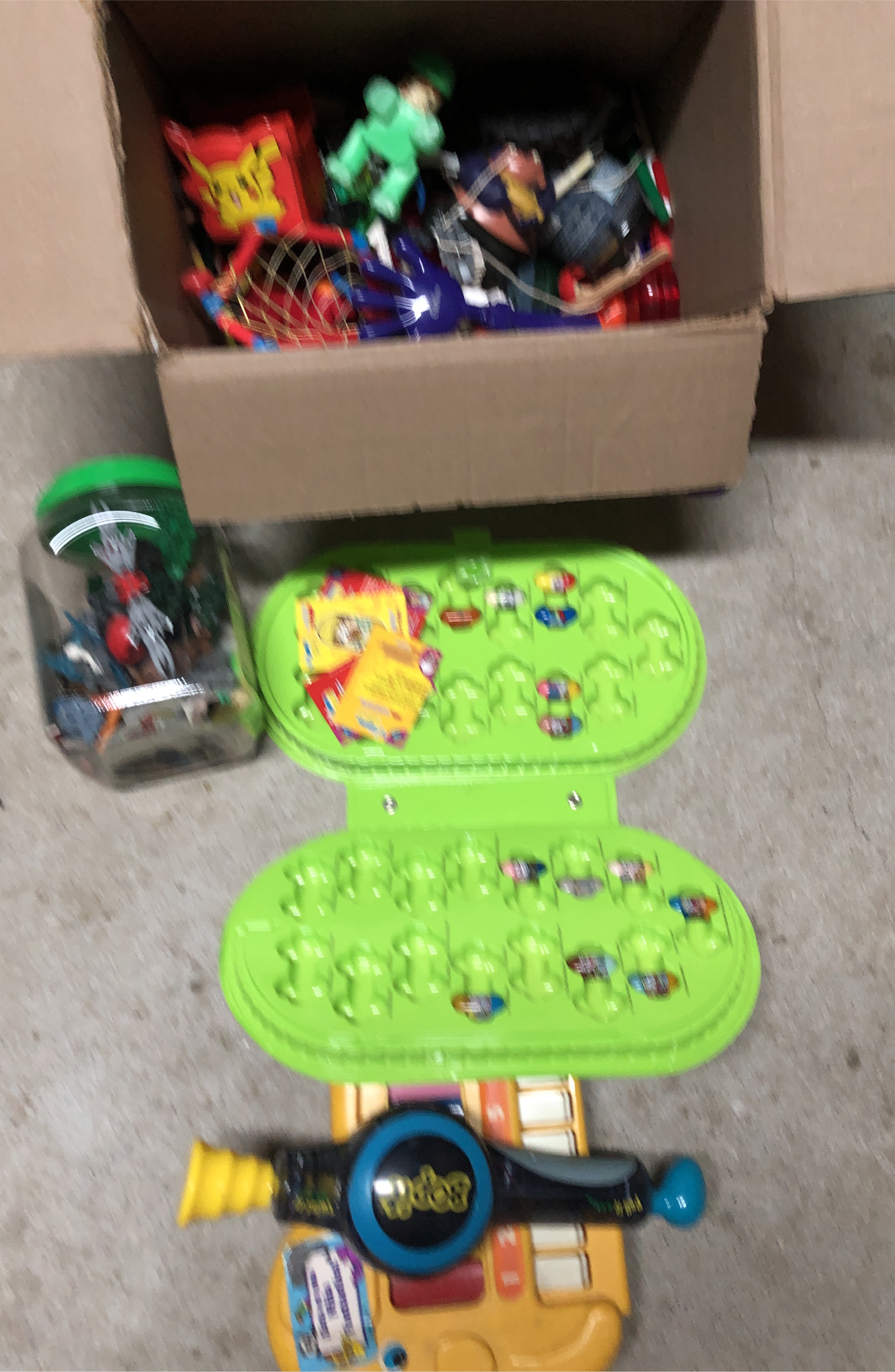 🥕Mixed Toys Lot: Bop It, Mighty Beanz, & More! thumbnail