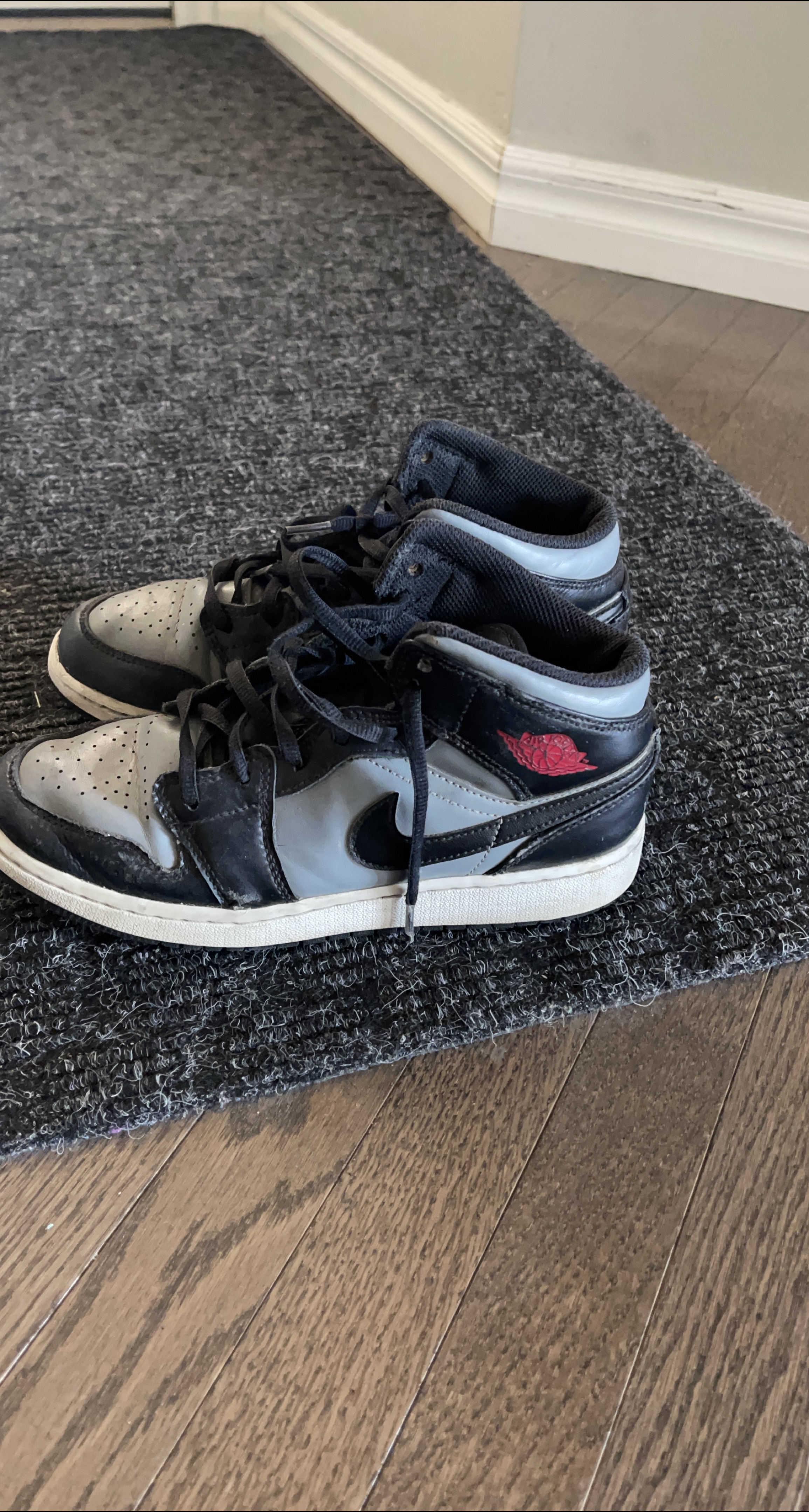 Air Jordan 1 Mid Grey/Black thumbnail