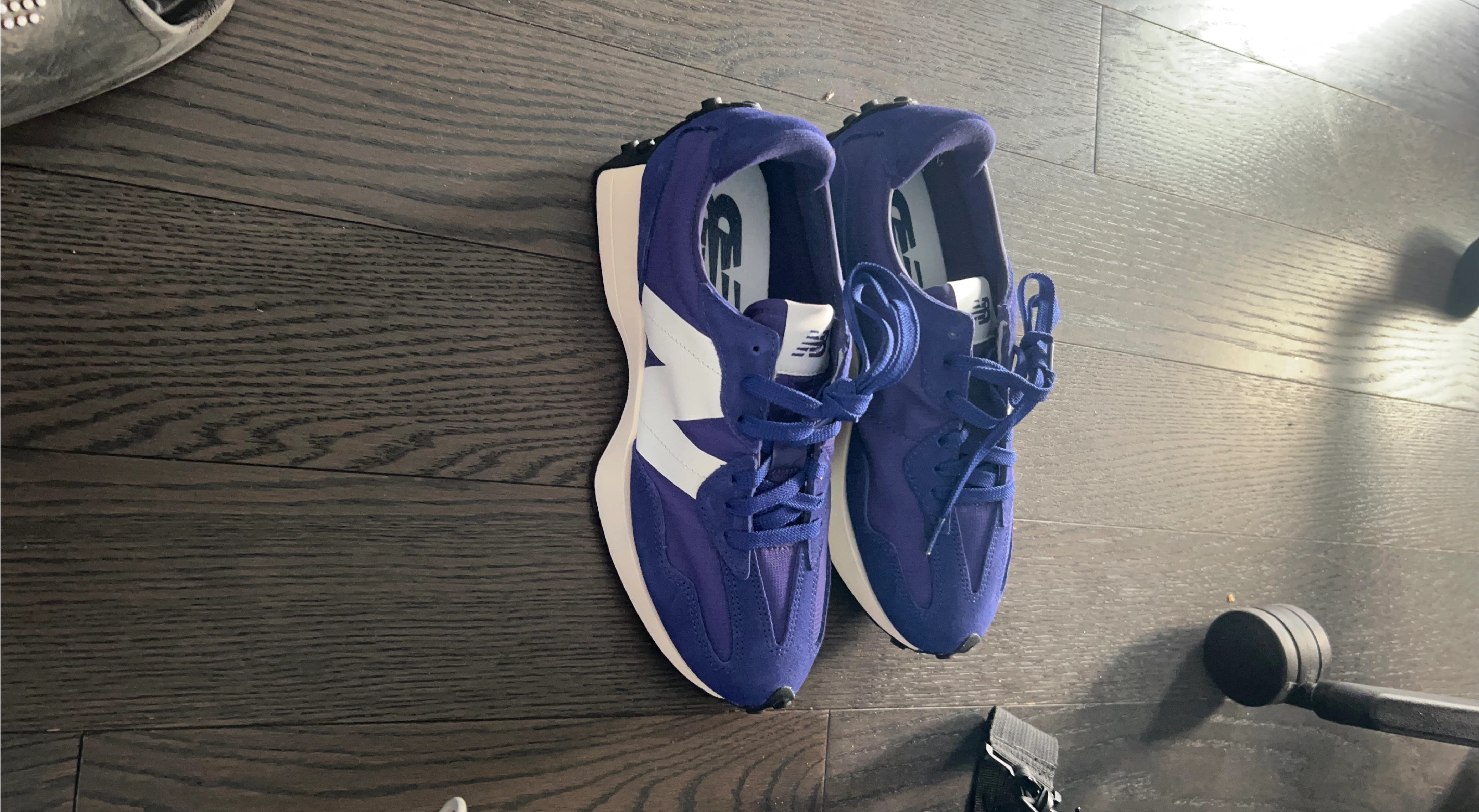 New Balance 327 Purple Sneakers thumbnail