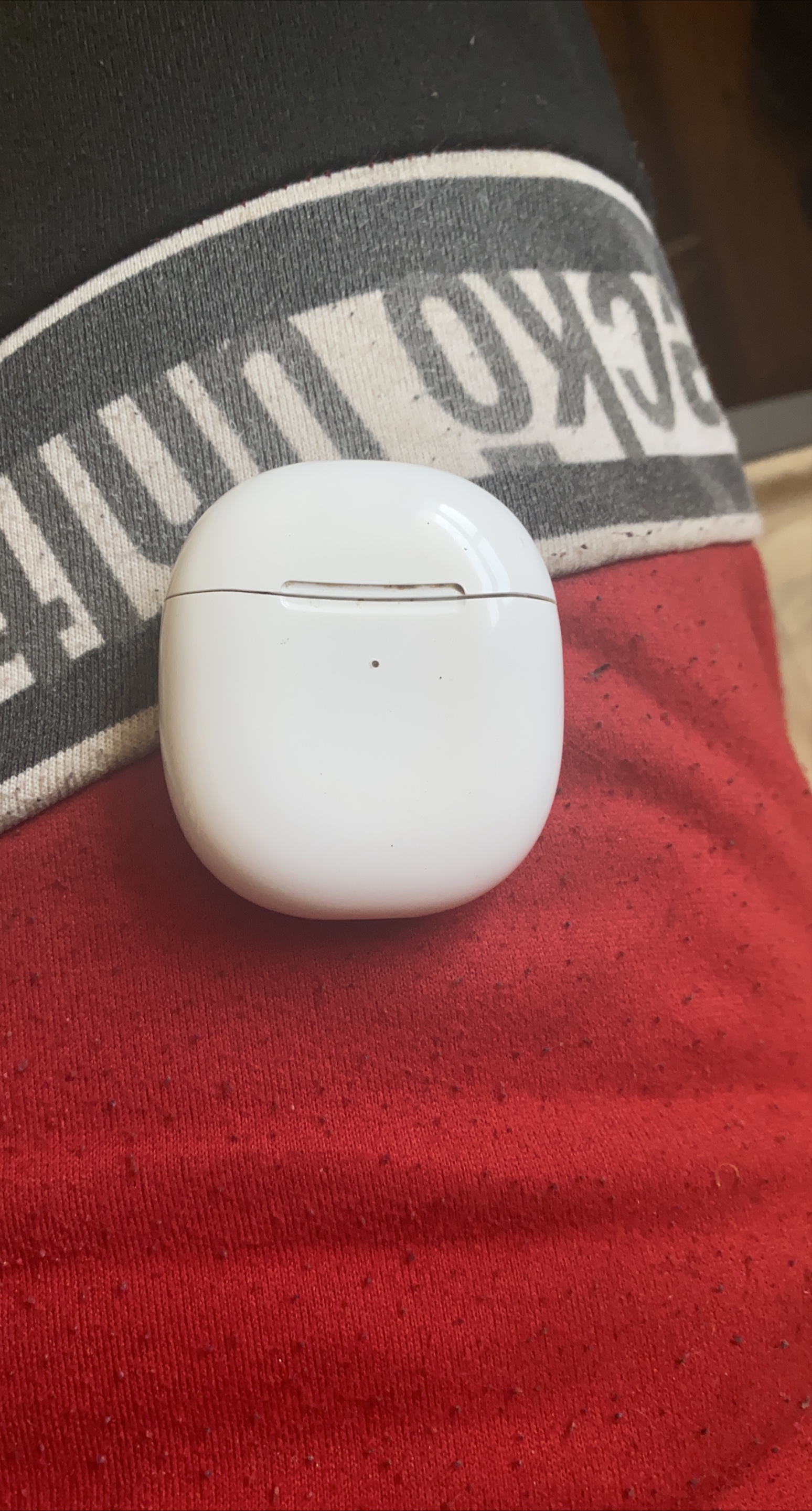 White Wireless Earbuds Case