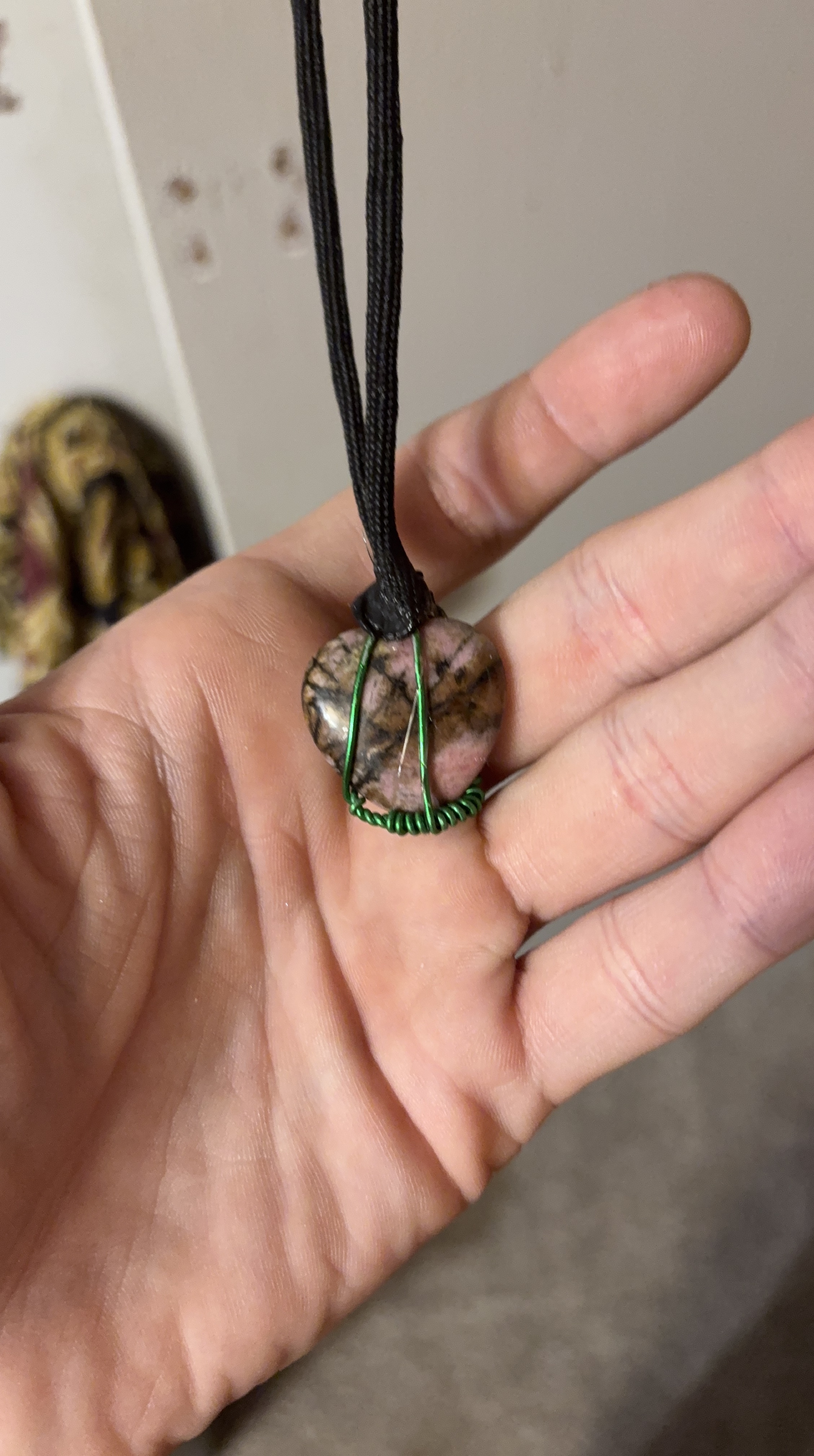 🥕Handmade Rhodonite Heart Pendant Necklace thumbnail