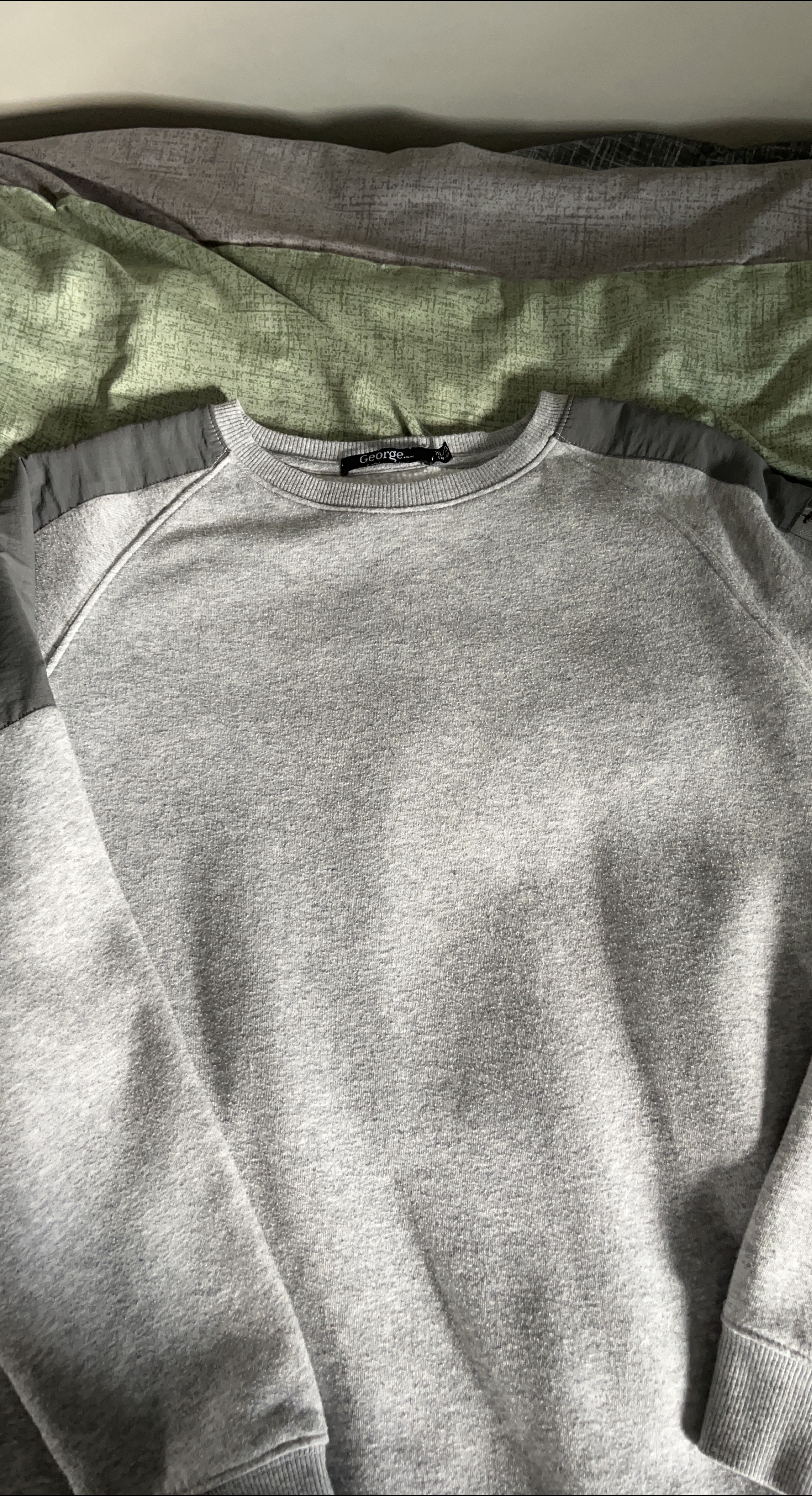 George Grey Sweatshirt - Size XL thumbnail
