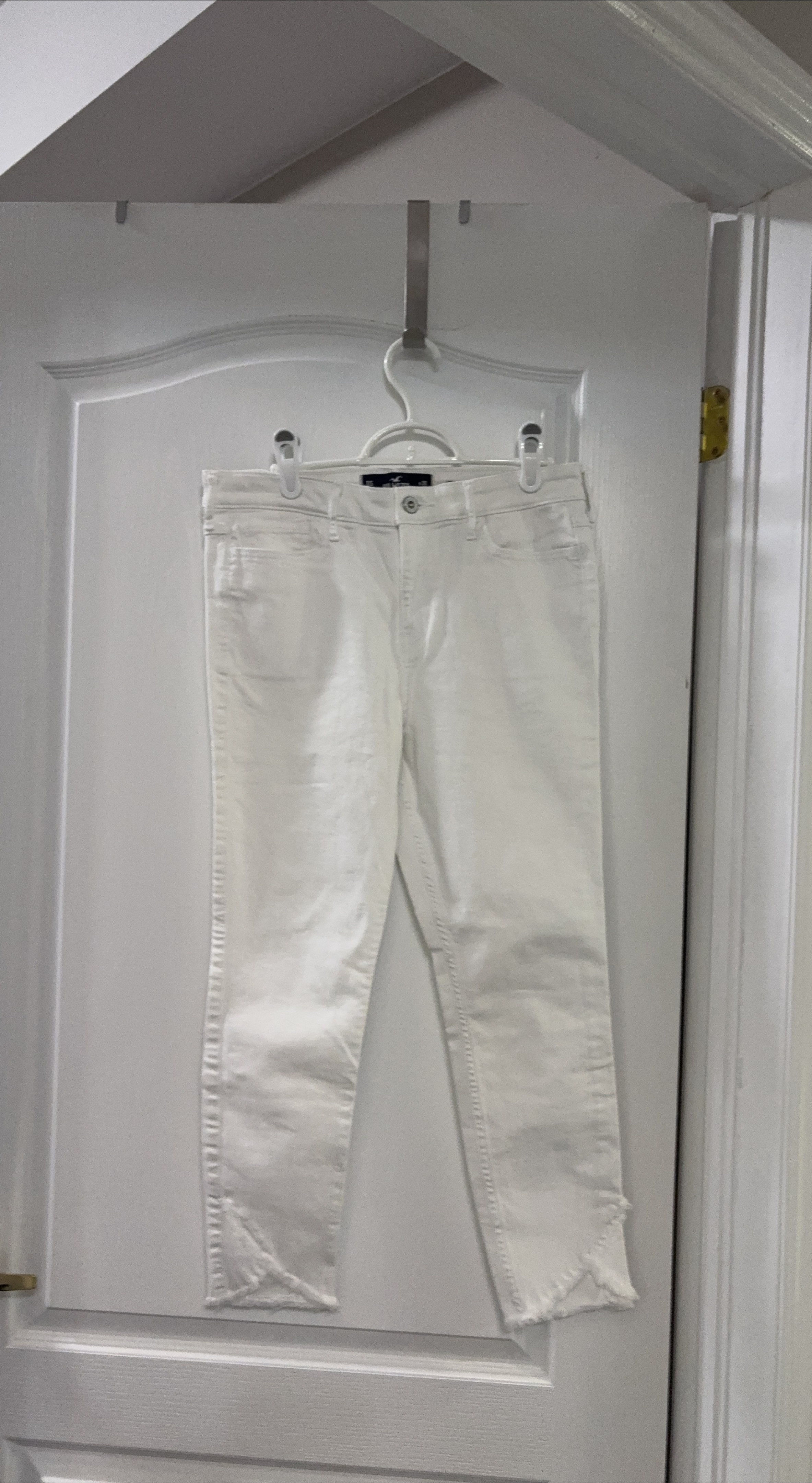 Hollister white jeans size 30x24 thumbnail