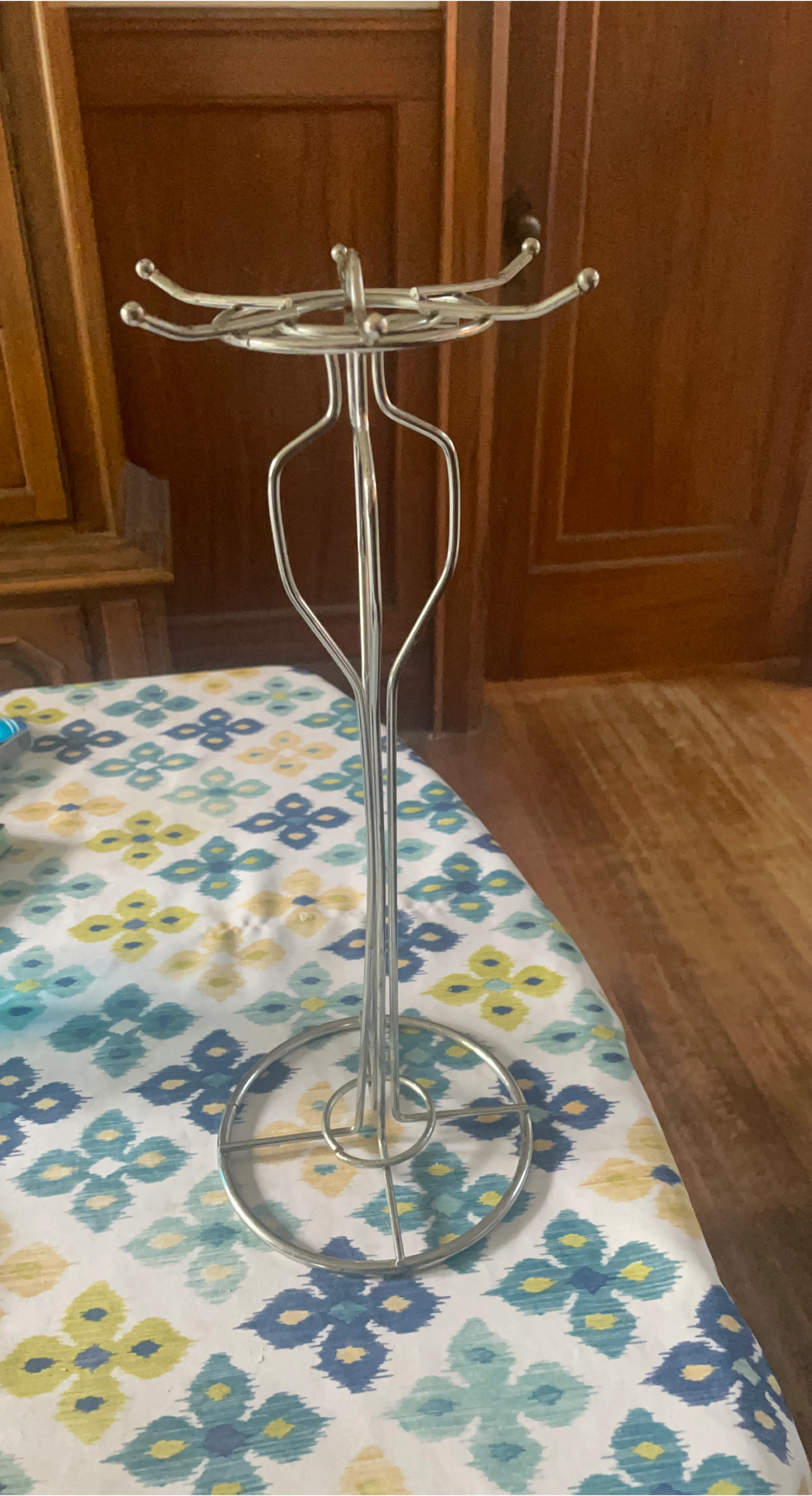 Silver Mug Tree Stand thumbnail