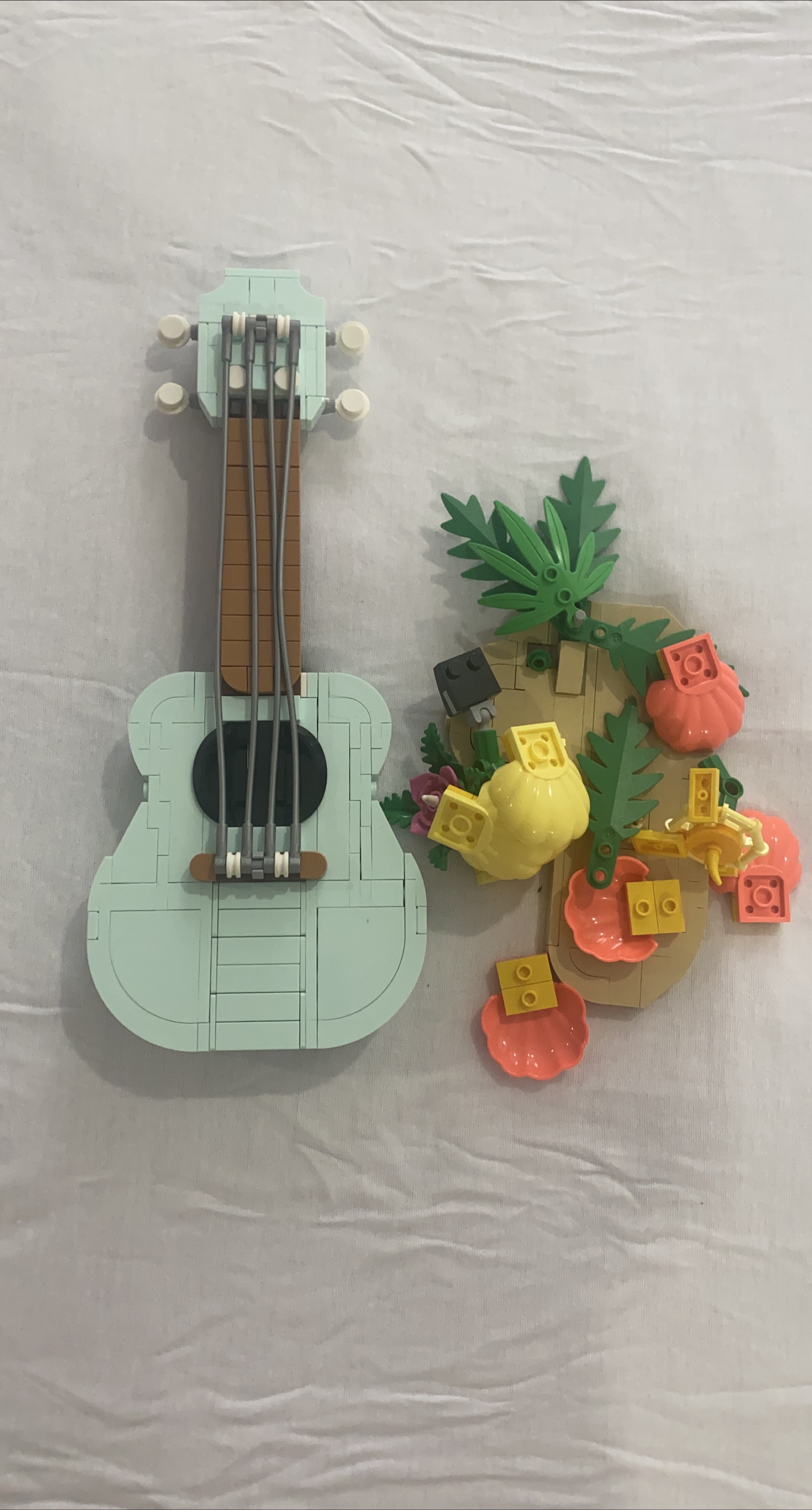 LEGO Ukulele 31156 Creator 3-in-1 thumbnail