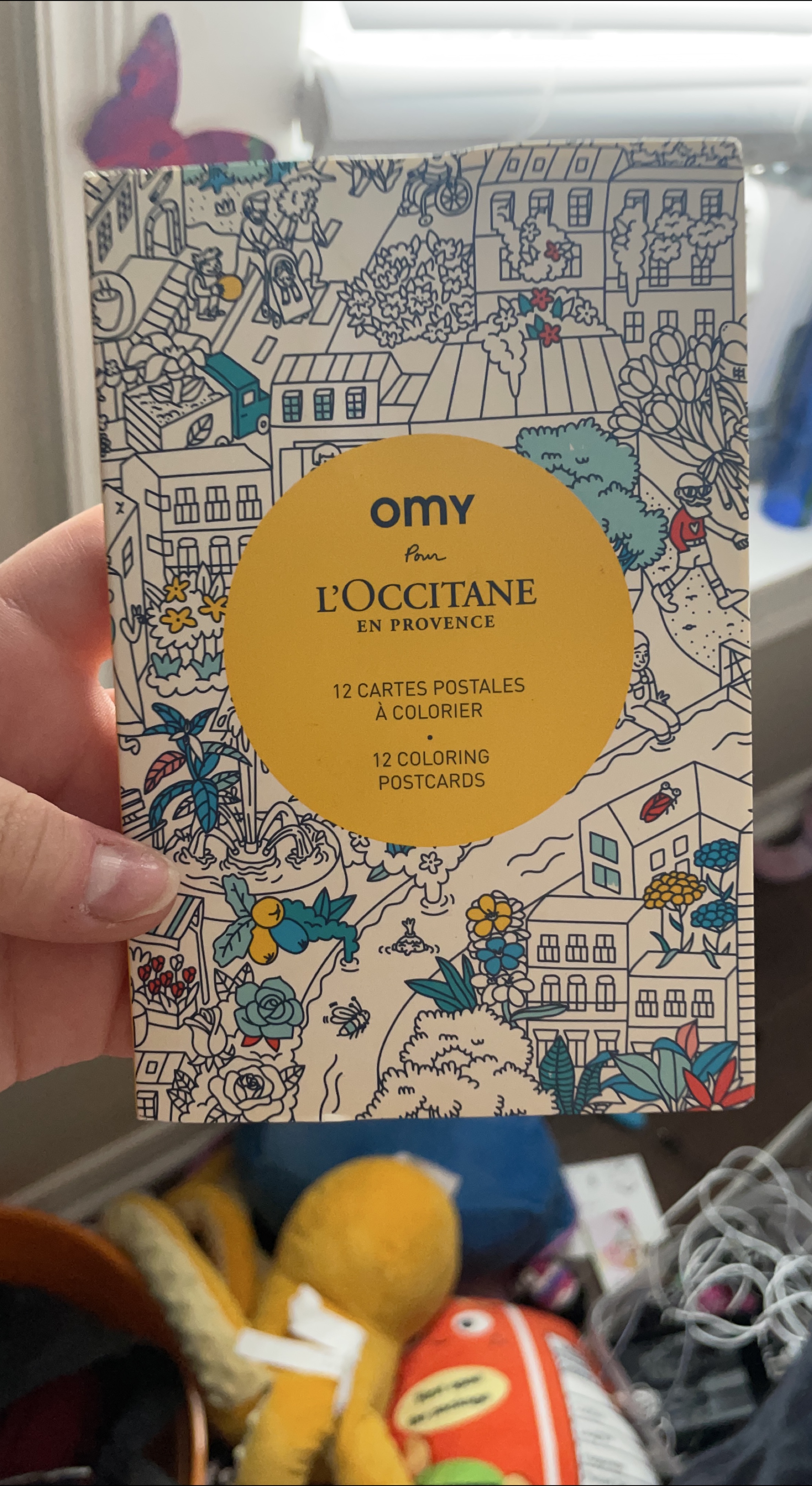 L'Occitane en Provence 12 Colouring Postcards thumbnail