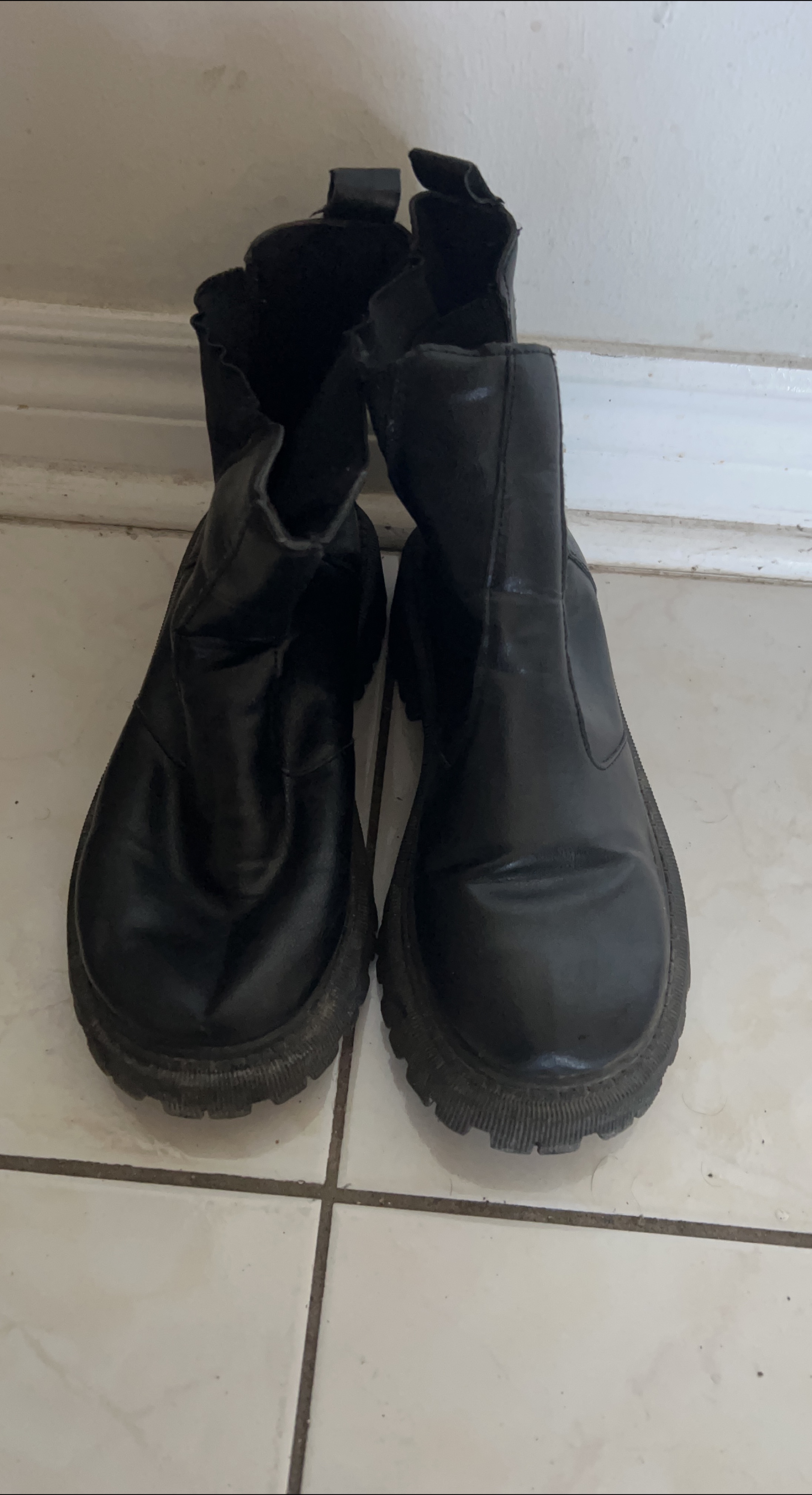 Black Ankle Boots thumbnail