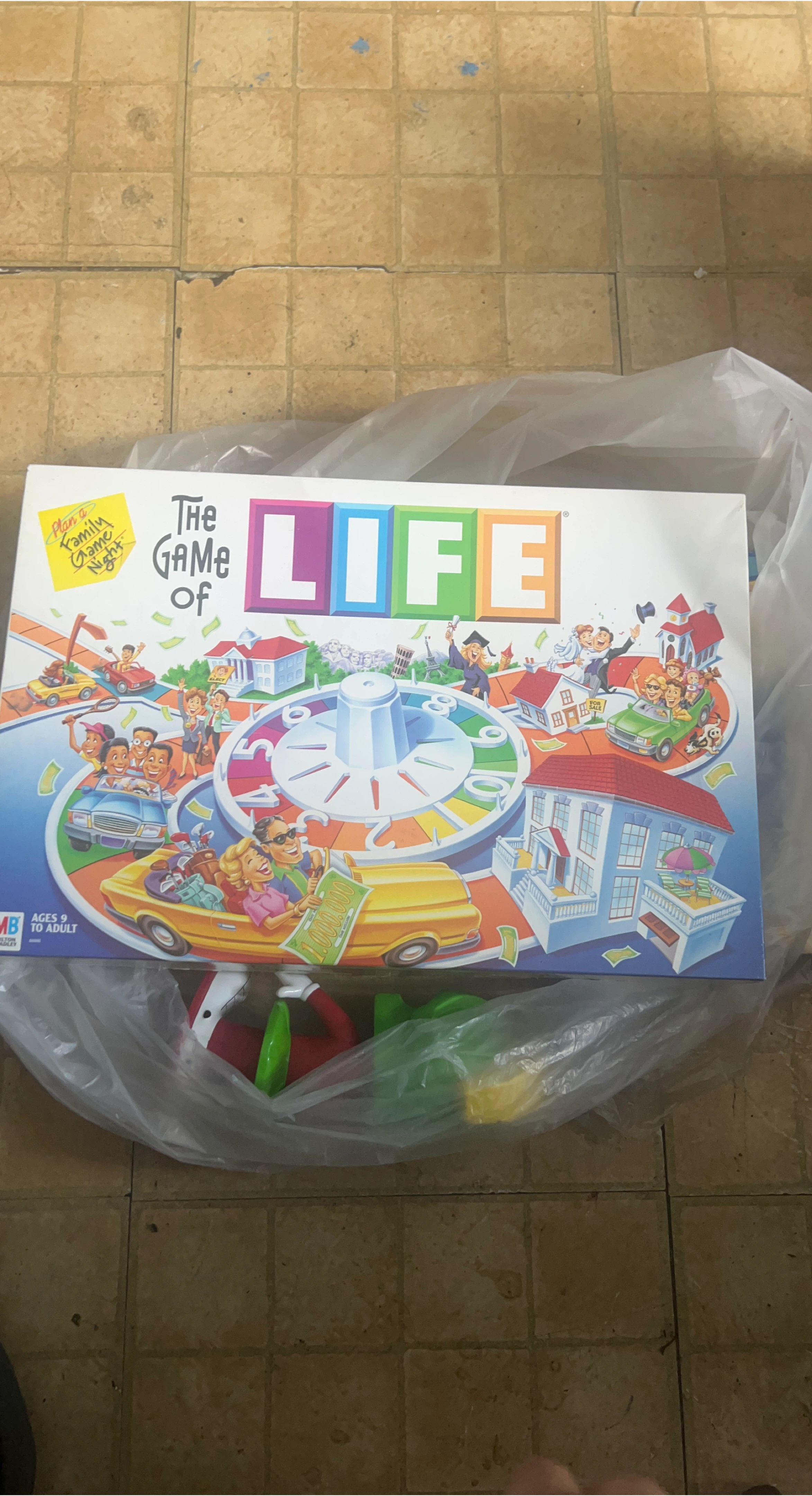 The Game of Life Board Game thumbnail
