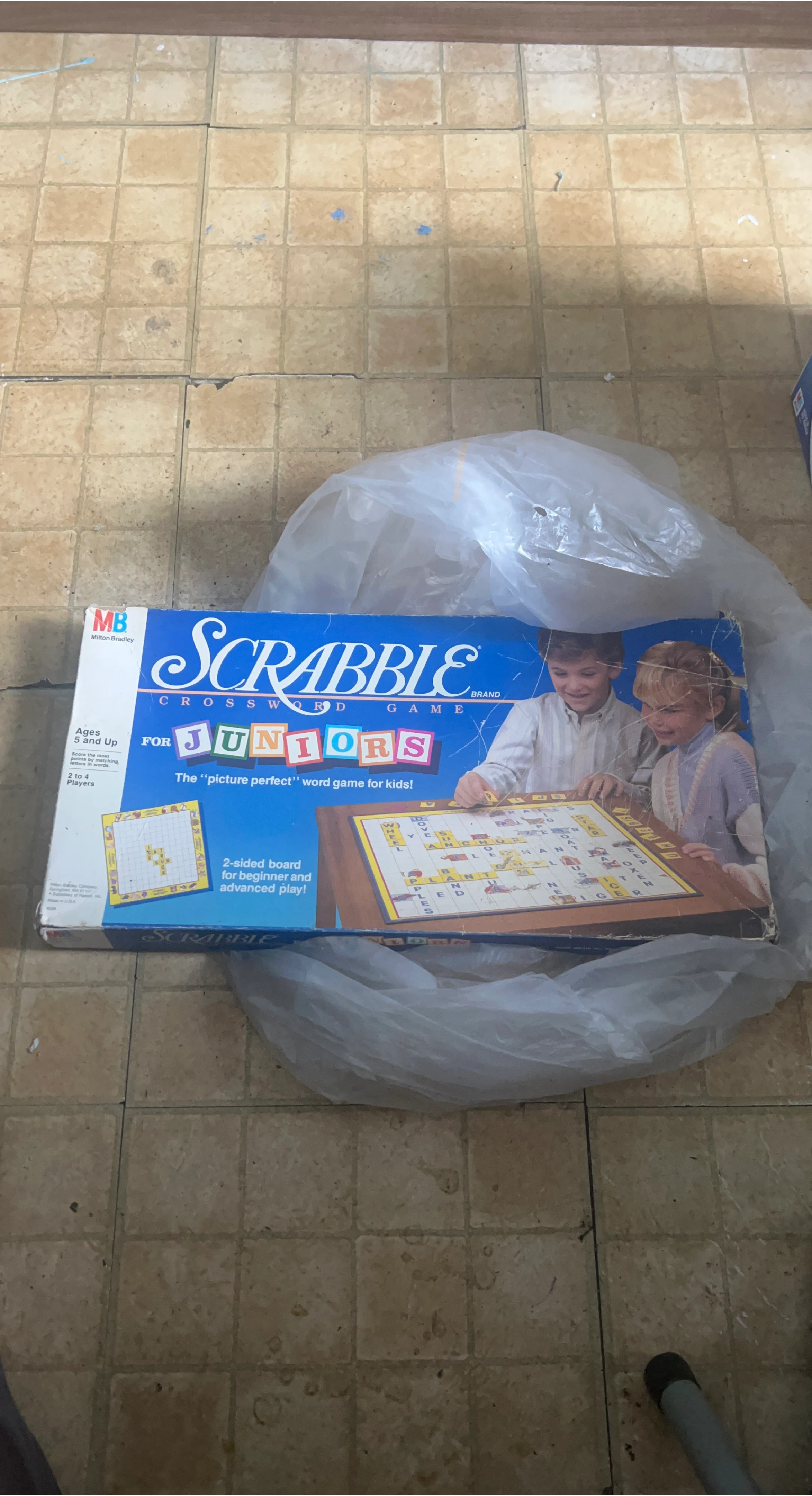 Scrabble Crossword Game for Juniors thumbnail