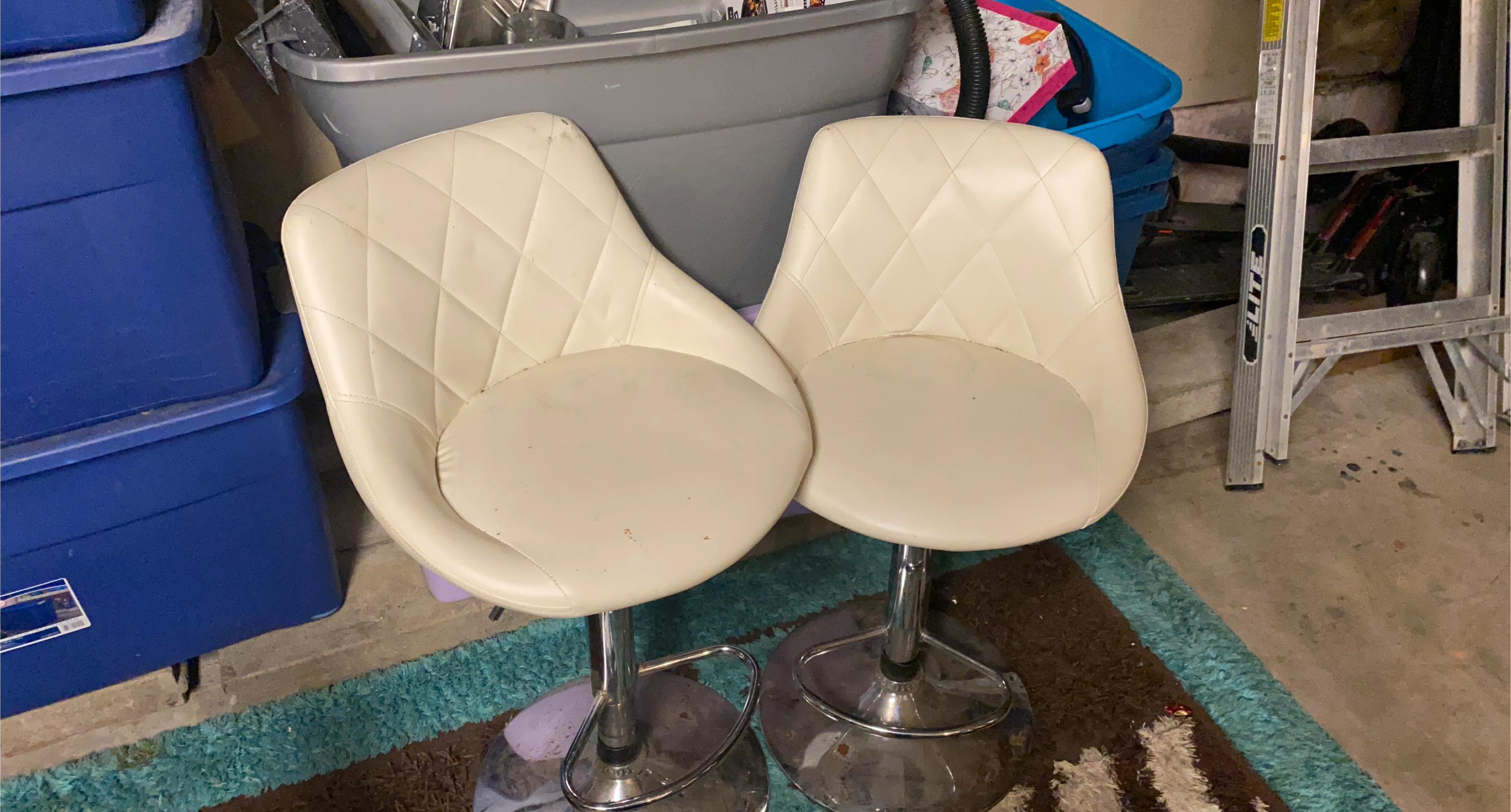 Set of 2 Cream Swivel Bar Stools thumbnail