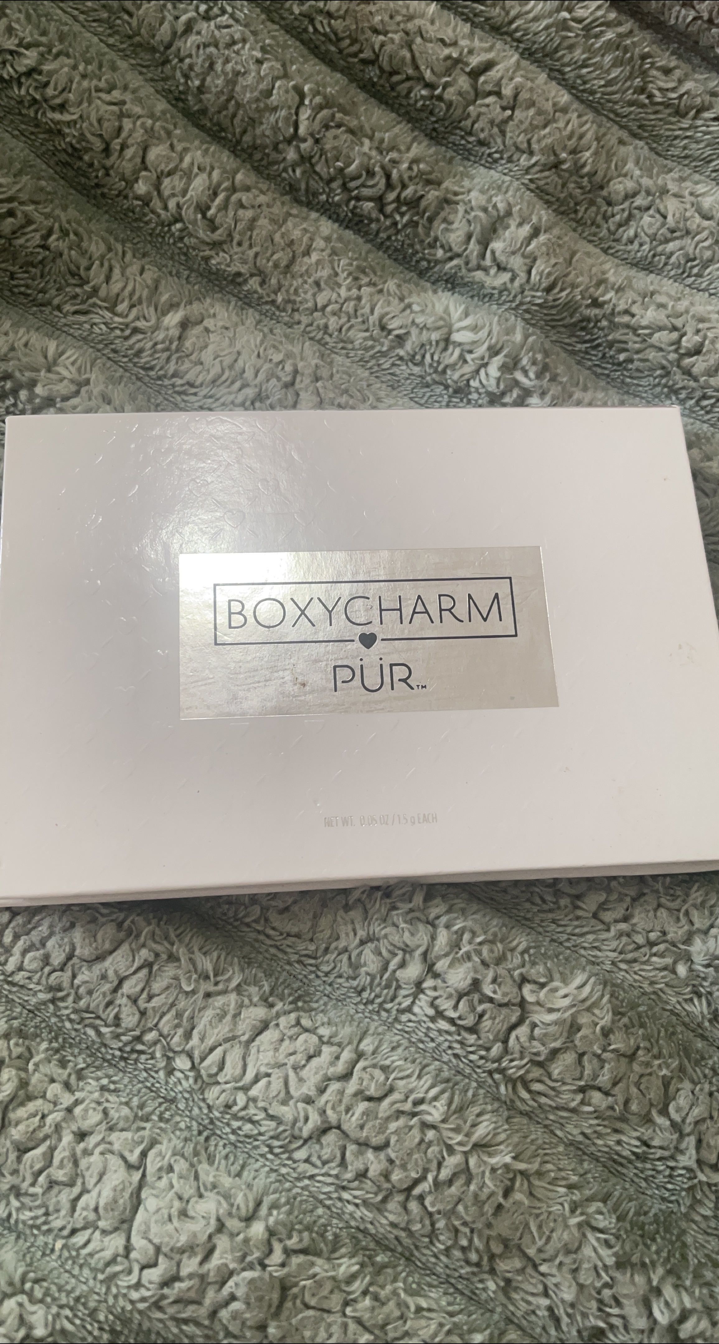 Boxycharm x PUR Eyeshadow Palette thumbnail