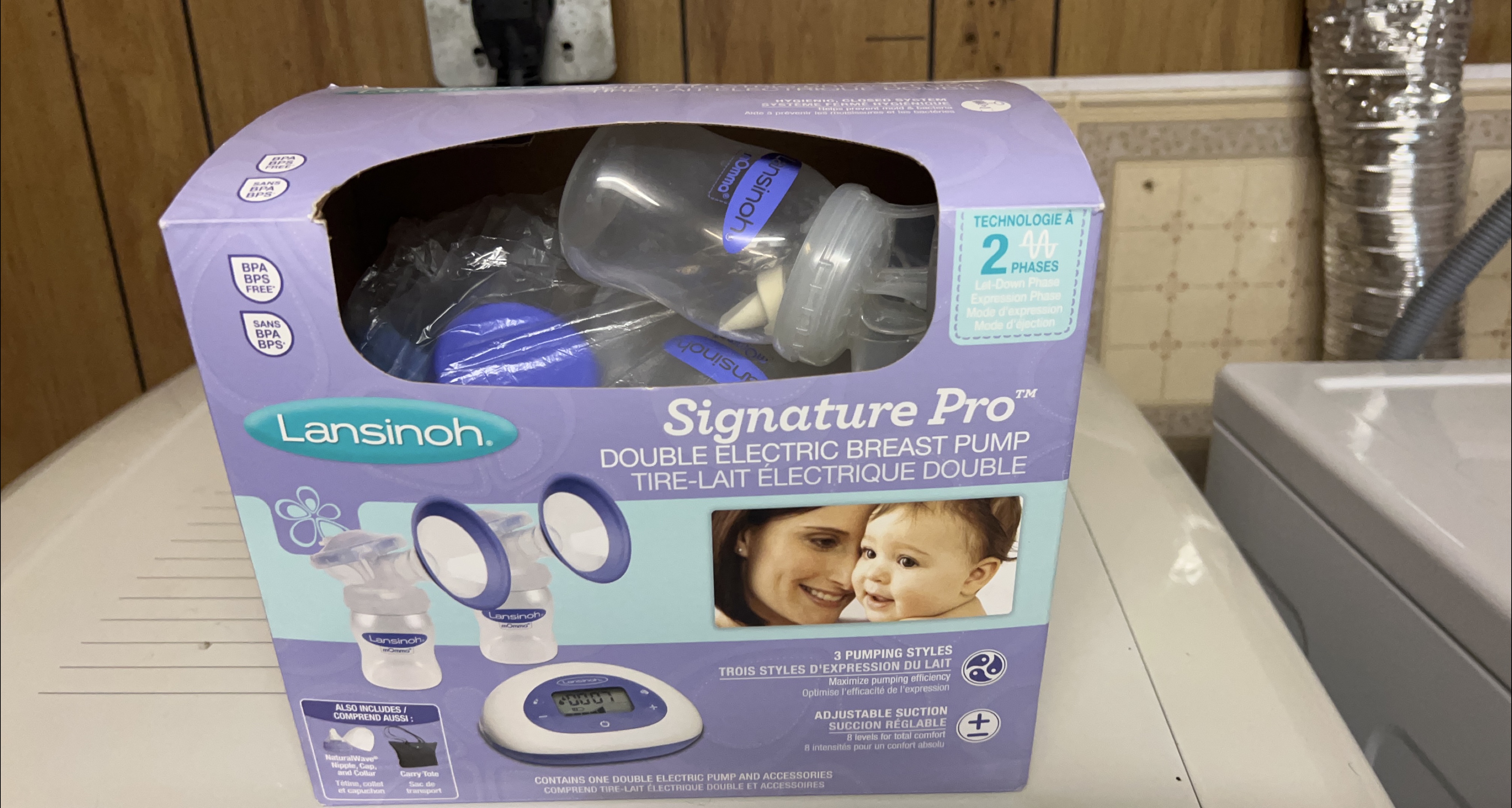 Lansinoh Signature Pro Double Electric Breast Pump thumbnail