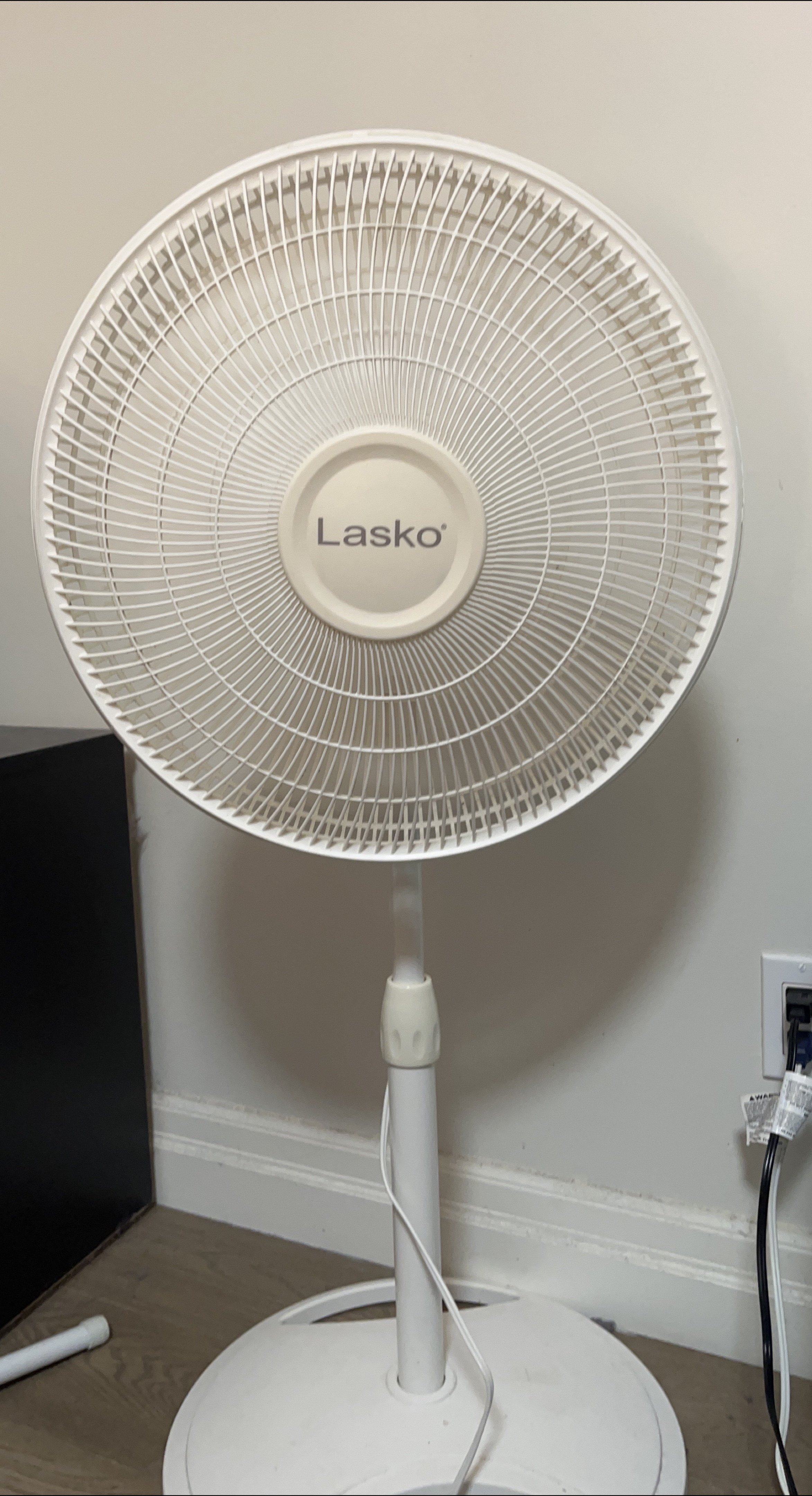 Lasko White Stand Fan thumbnail