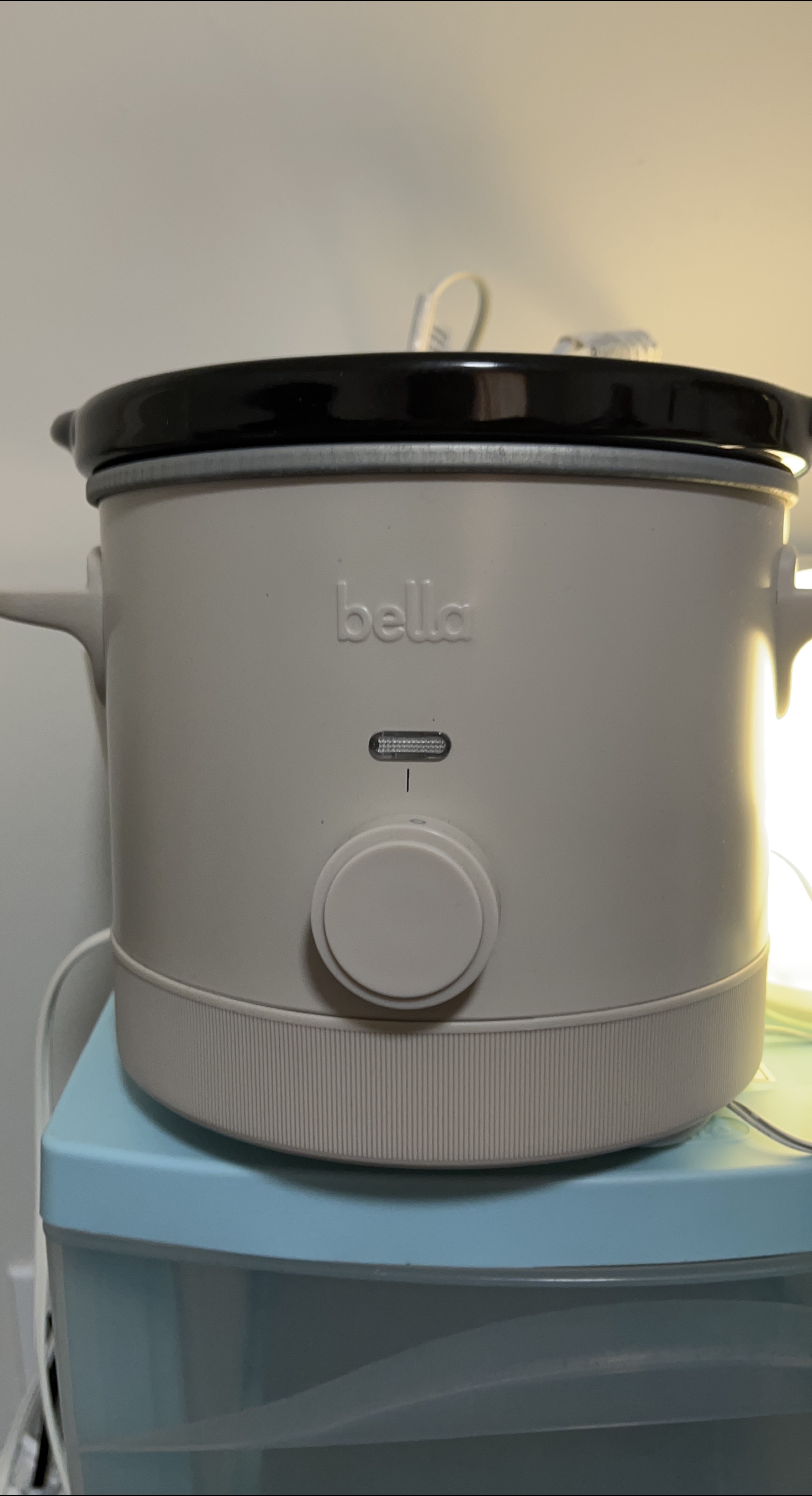 Bella Slow Cooker - Great Condition! thumbnail