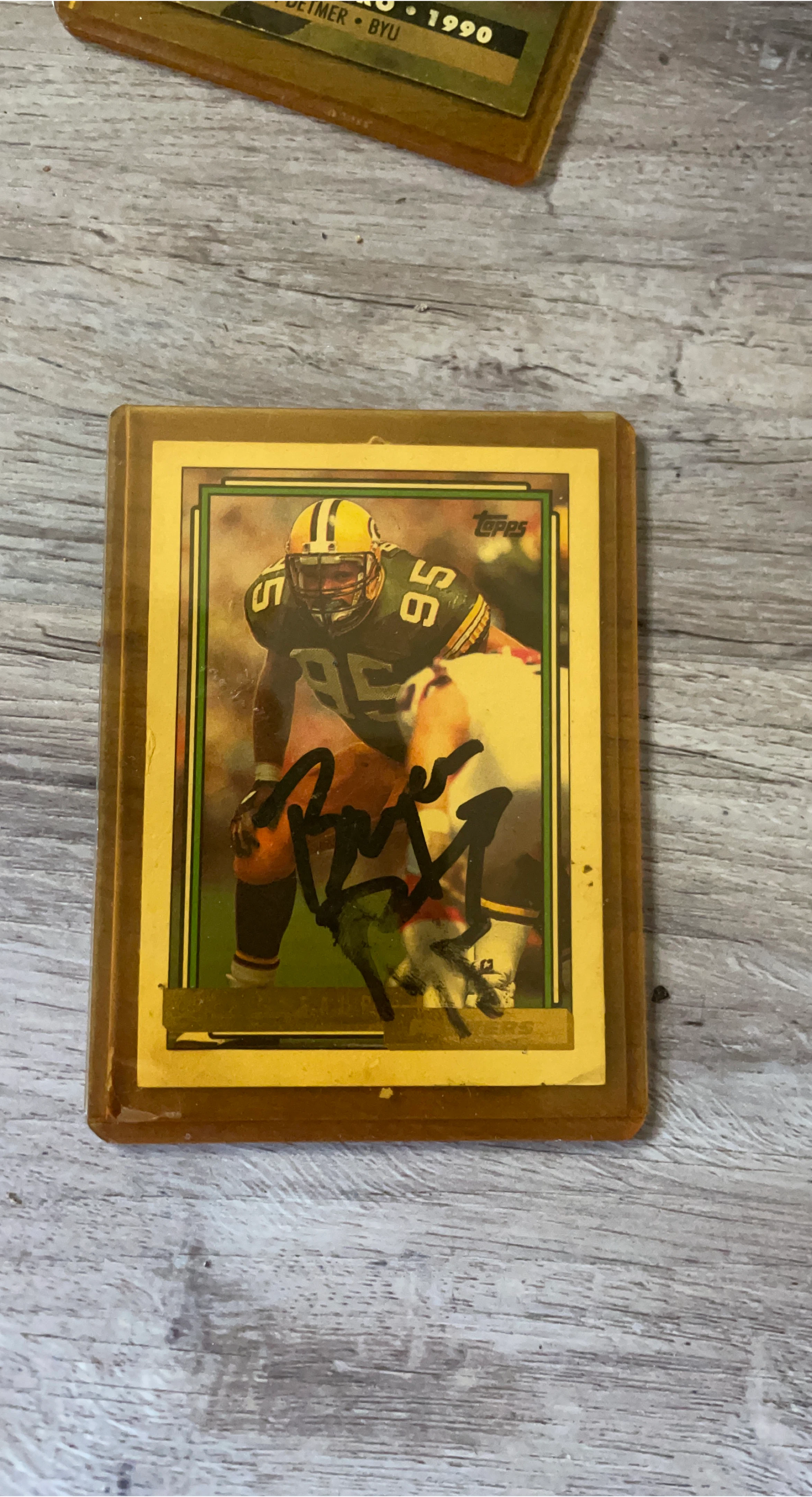Topps 1990 Tony Mandarich Signed Card thumbnail