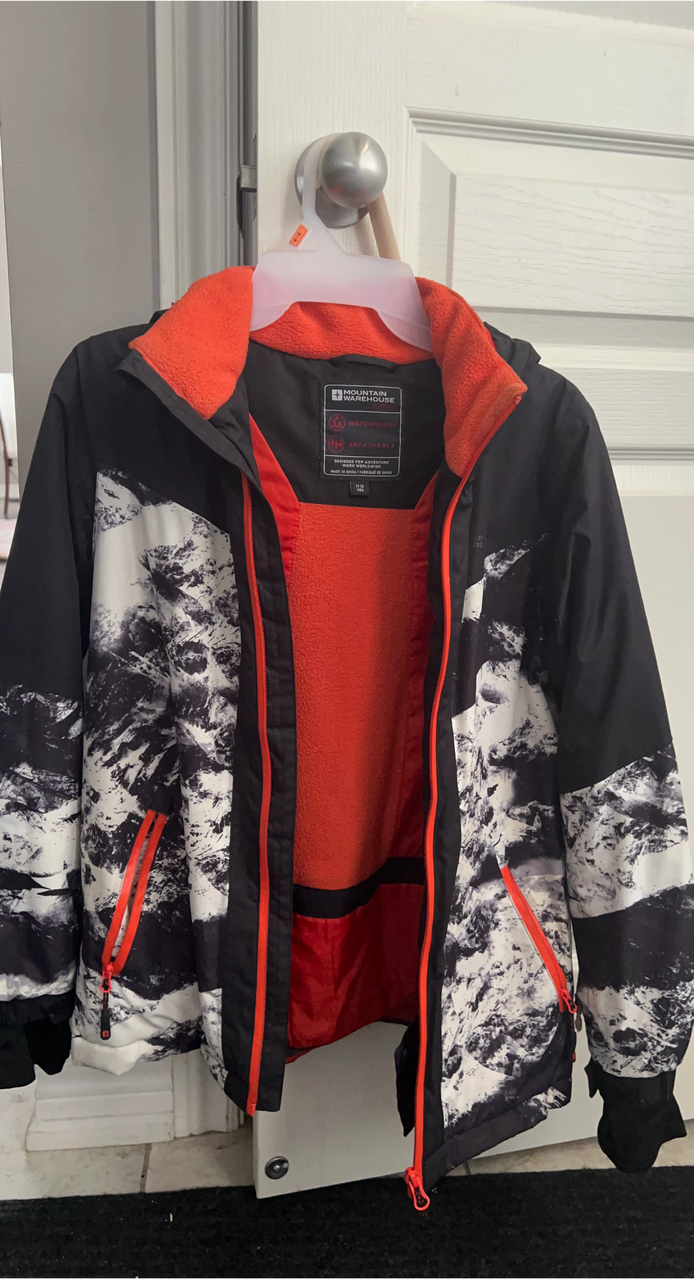 Mountain Warehouse Ski Jacket Size 11-12 thumbnail