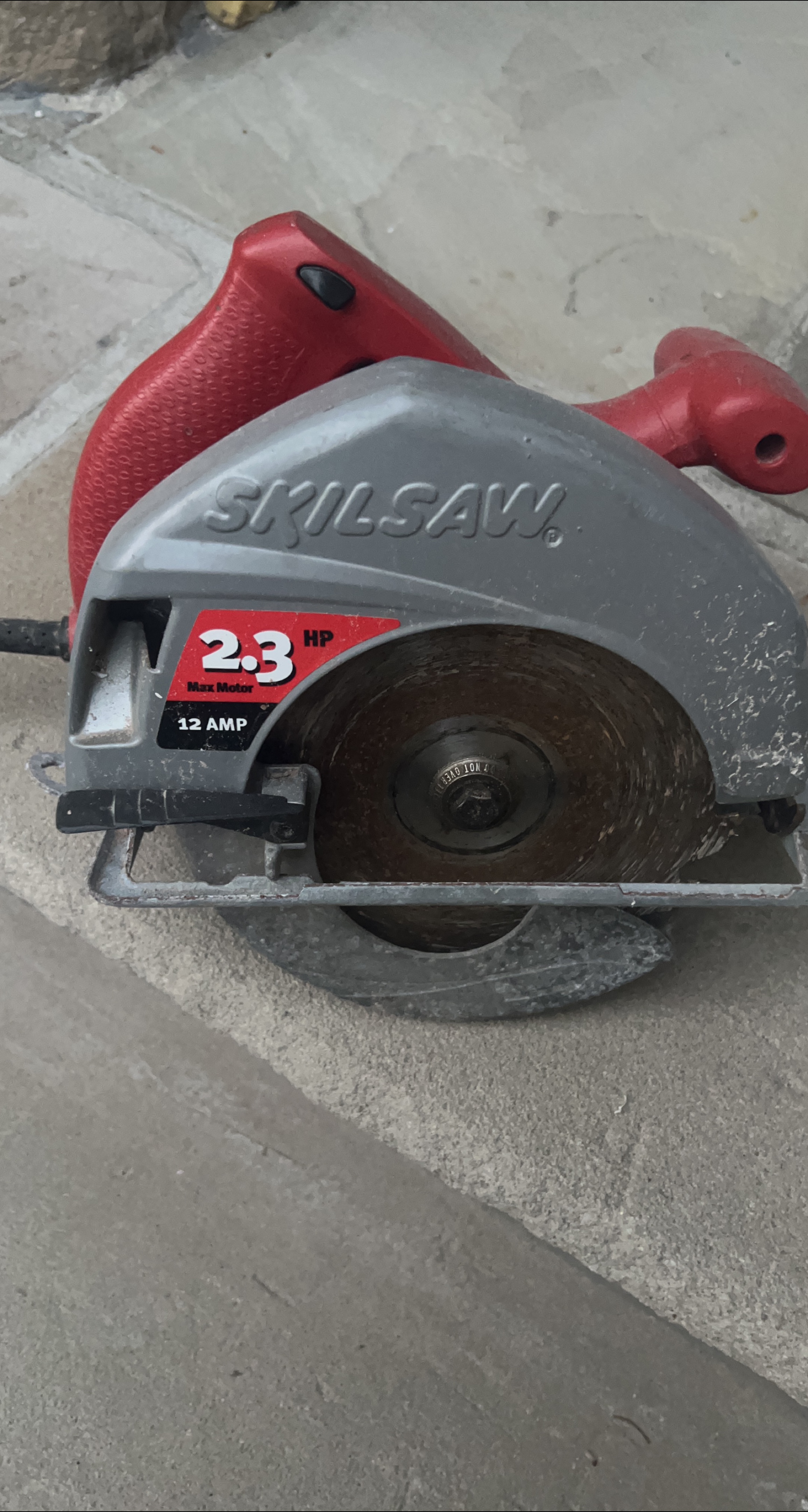 Skilsaw 2.3 HP Circular Saw thumbnail