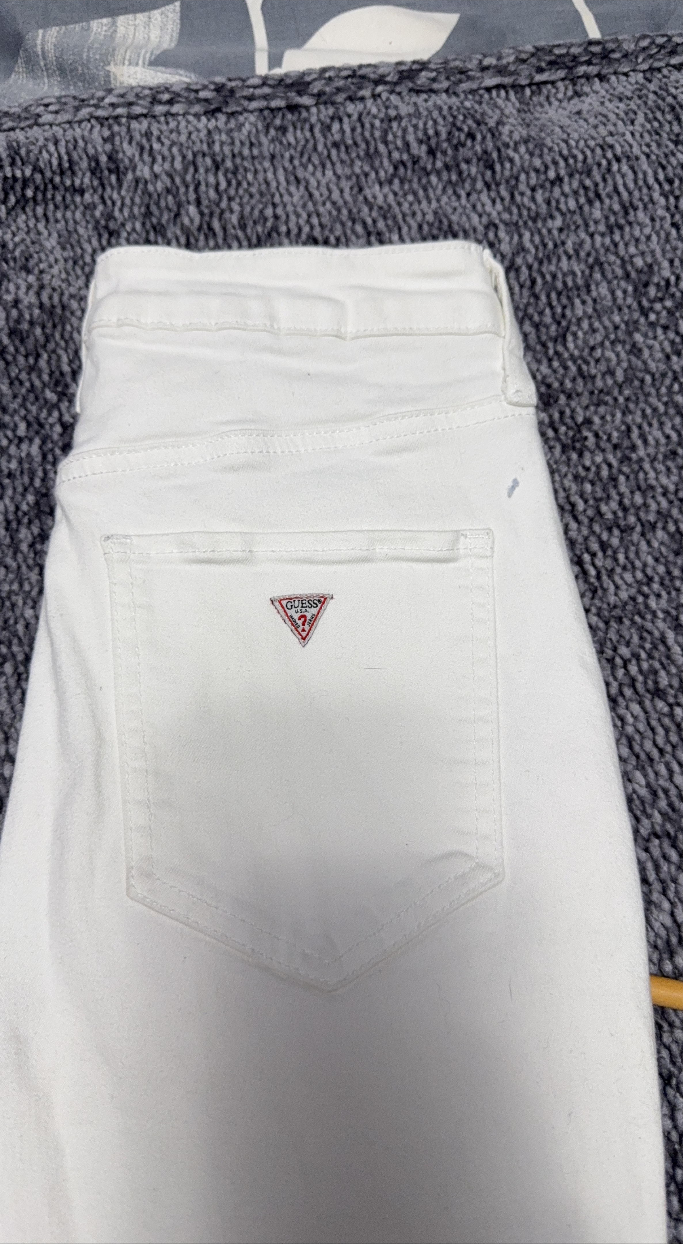 Guess White Stretch Skinny leg Jeans thumbnail
