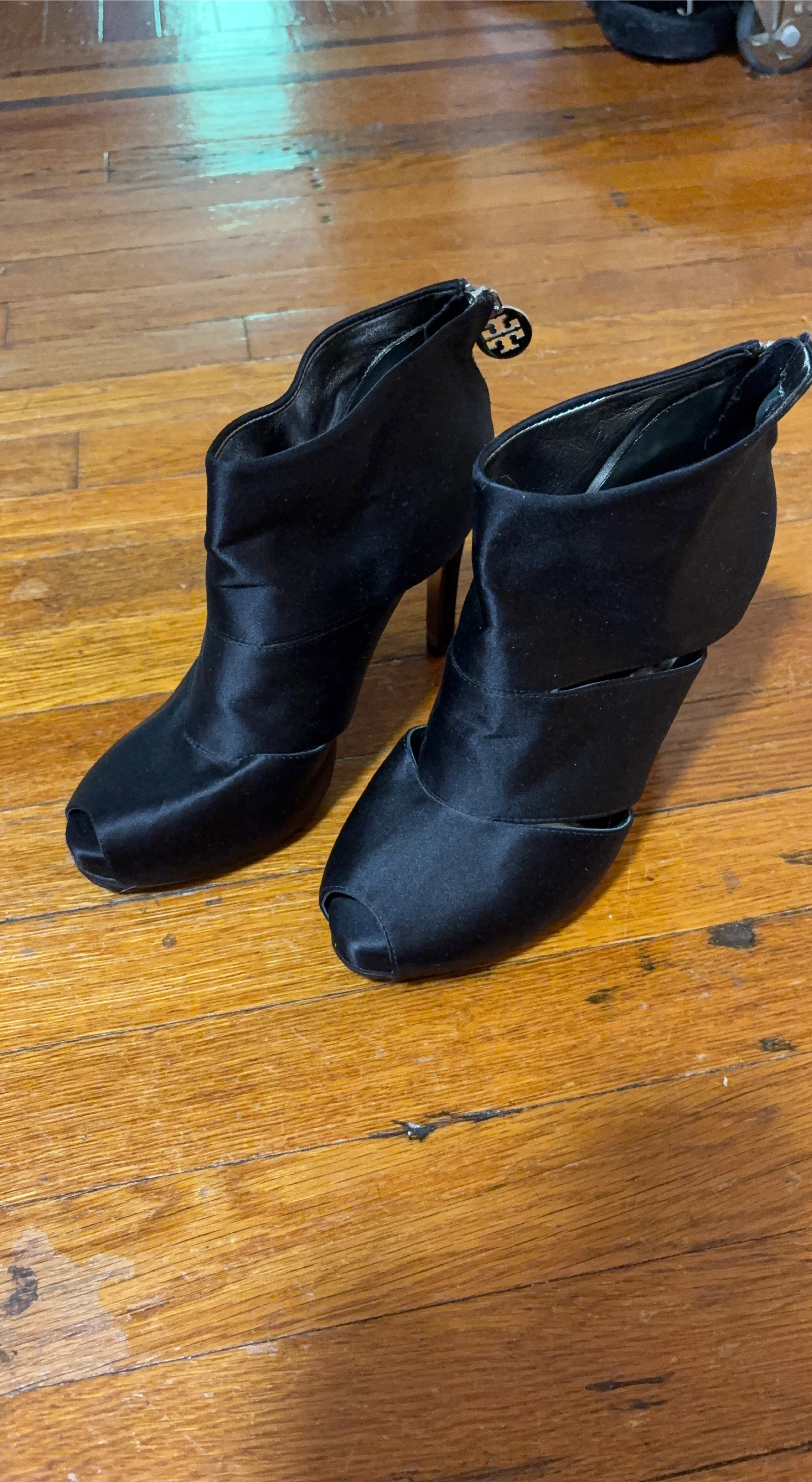 Tory Burch Black Heels thumbnail