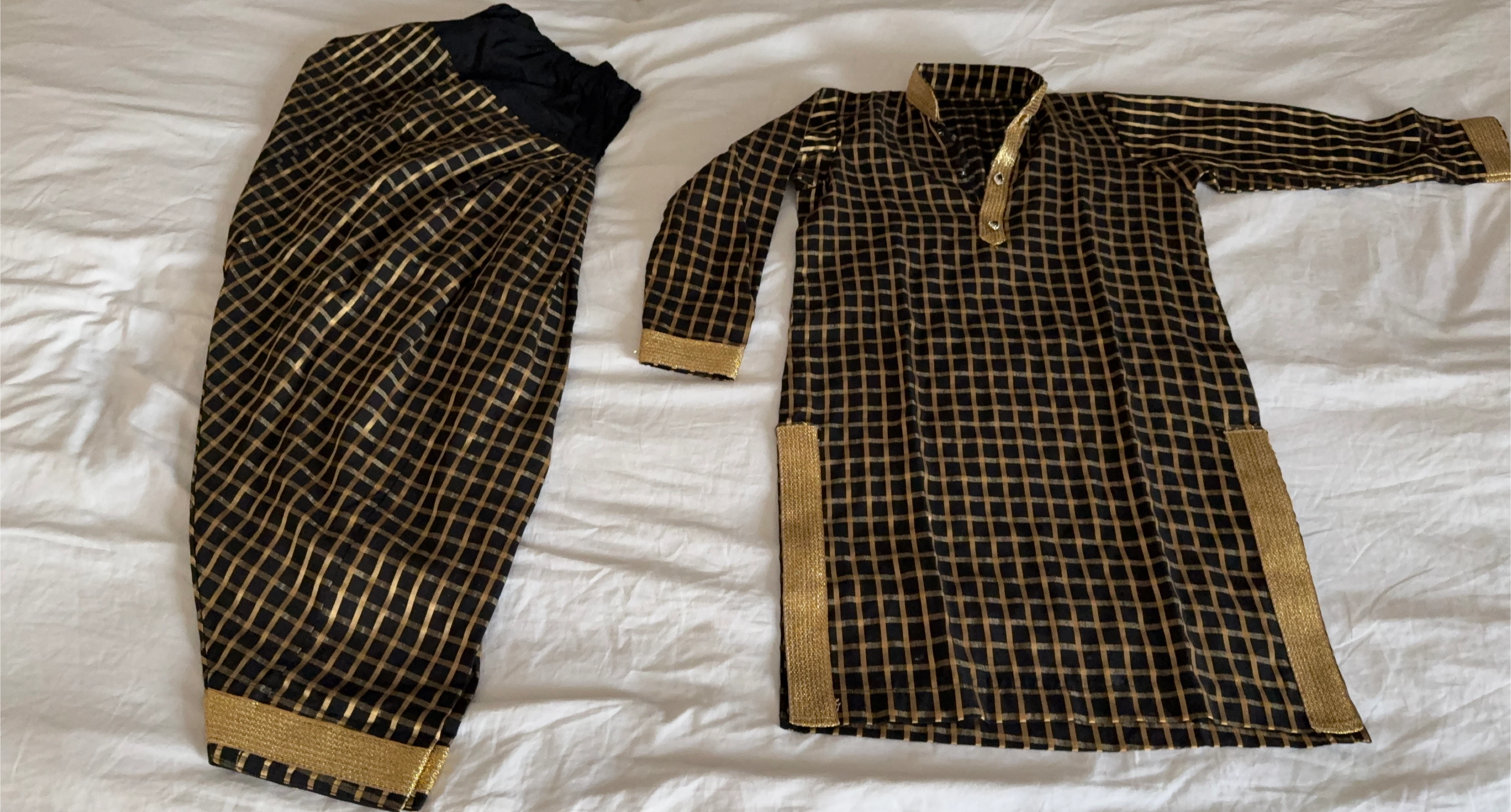 Black & Gold Shalwar Kameez thumbnail