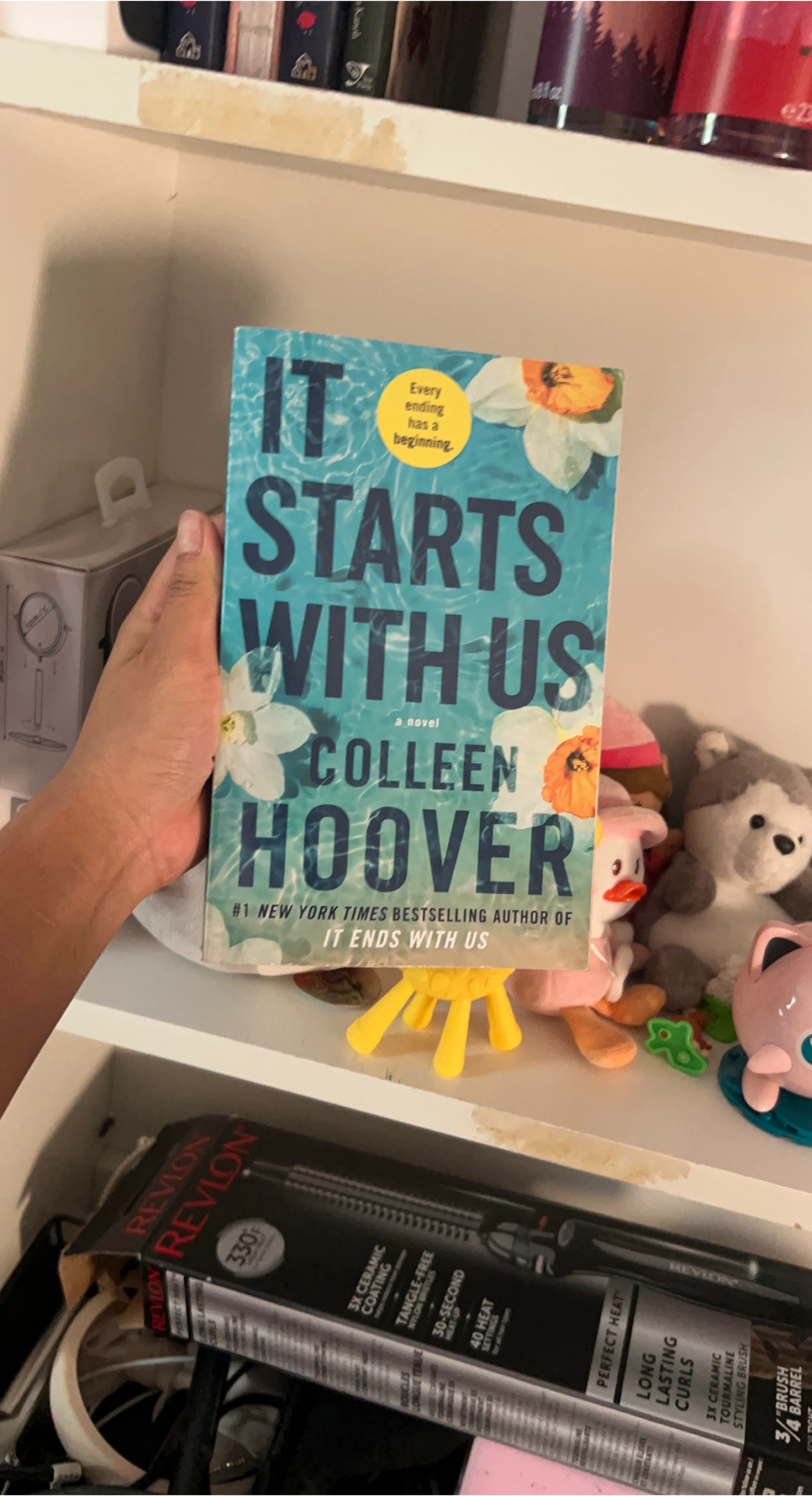 It Starts With Us by Colleen Hoover