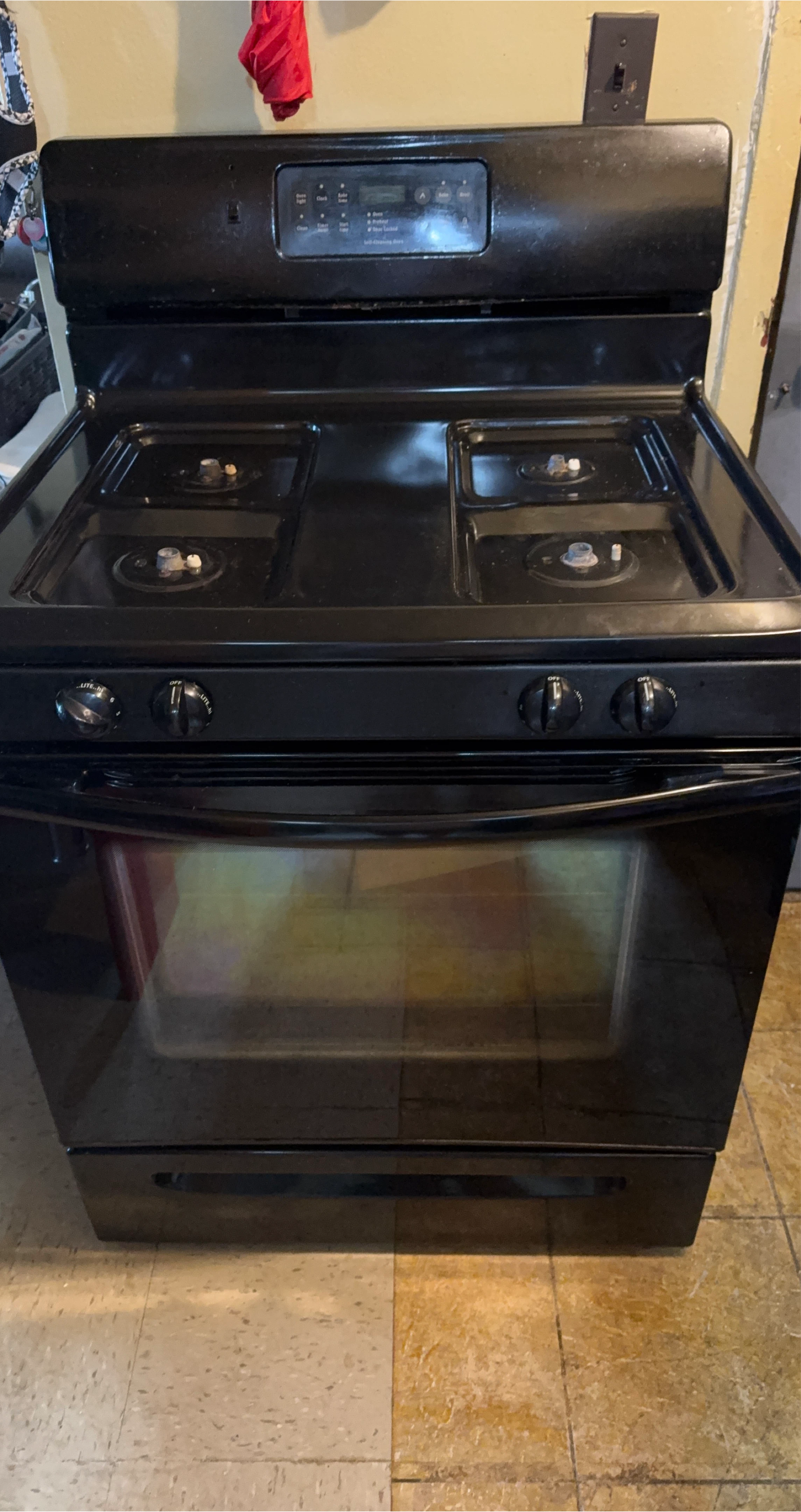 Black Gas Range Oven thumbnail