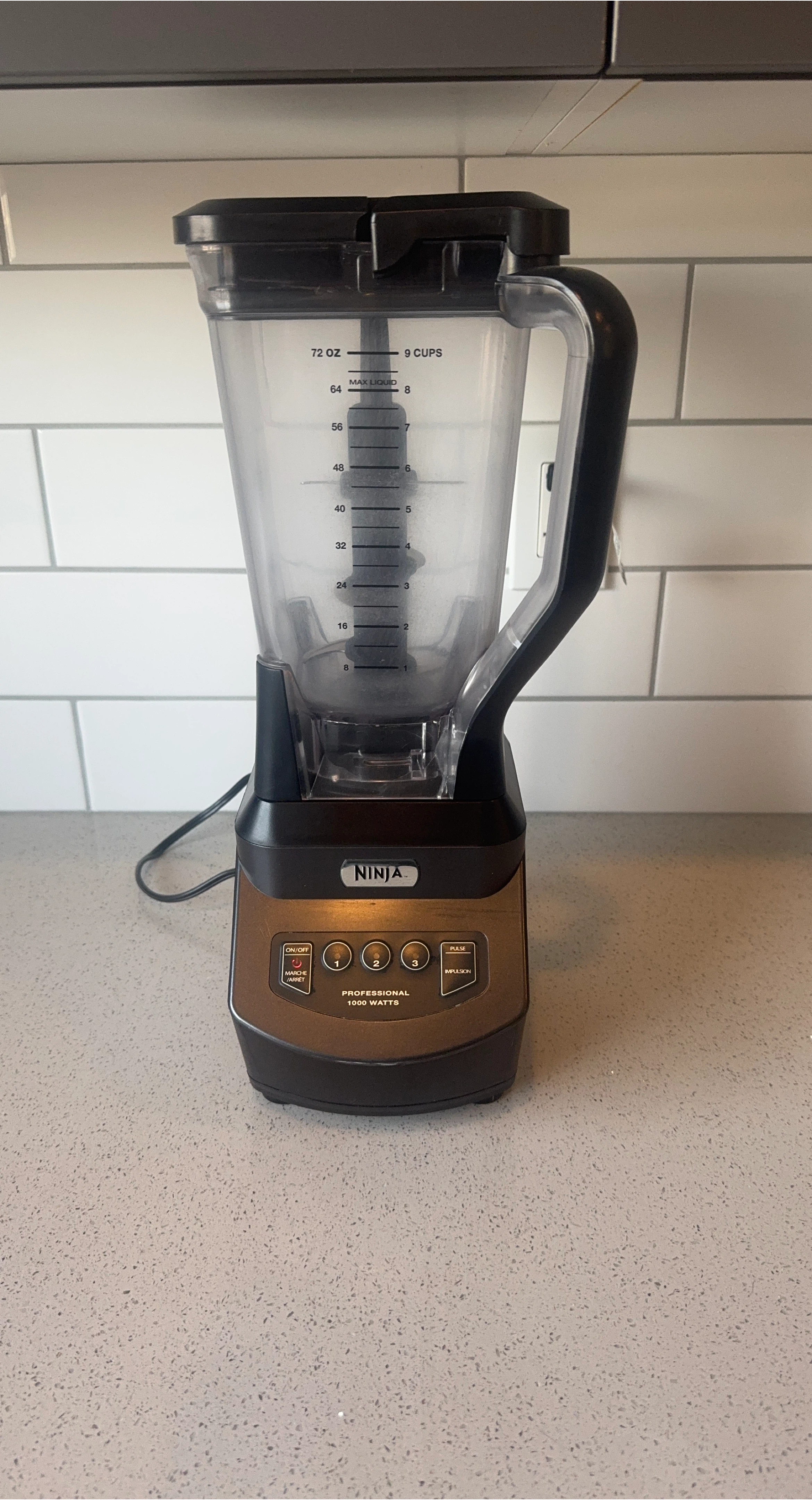 Ninja Professional 1000 Watts Blender thumbnail