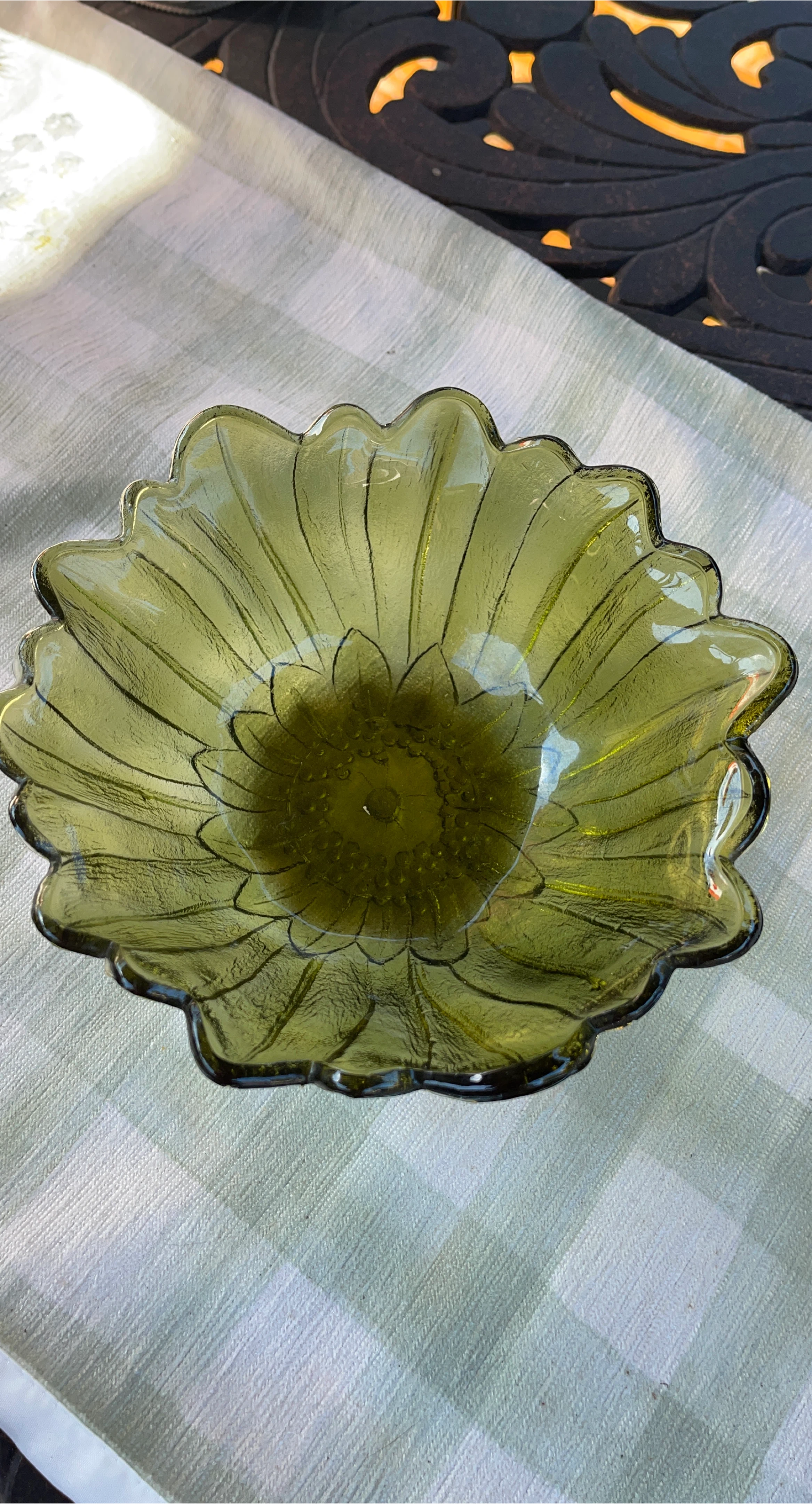 Green Glass Sunflower Bowl thumbnail
