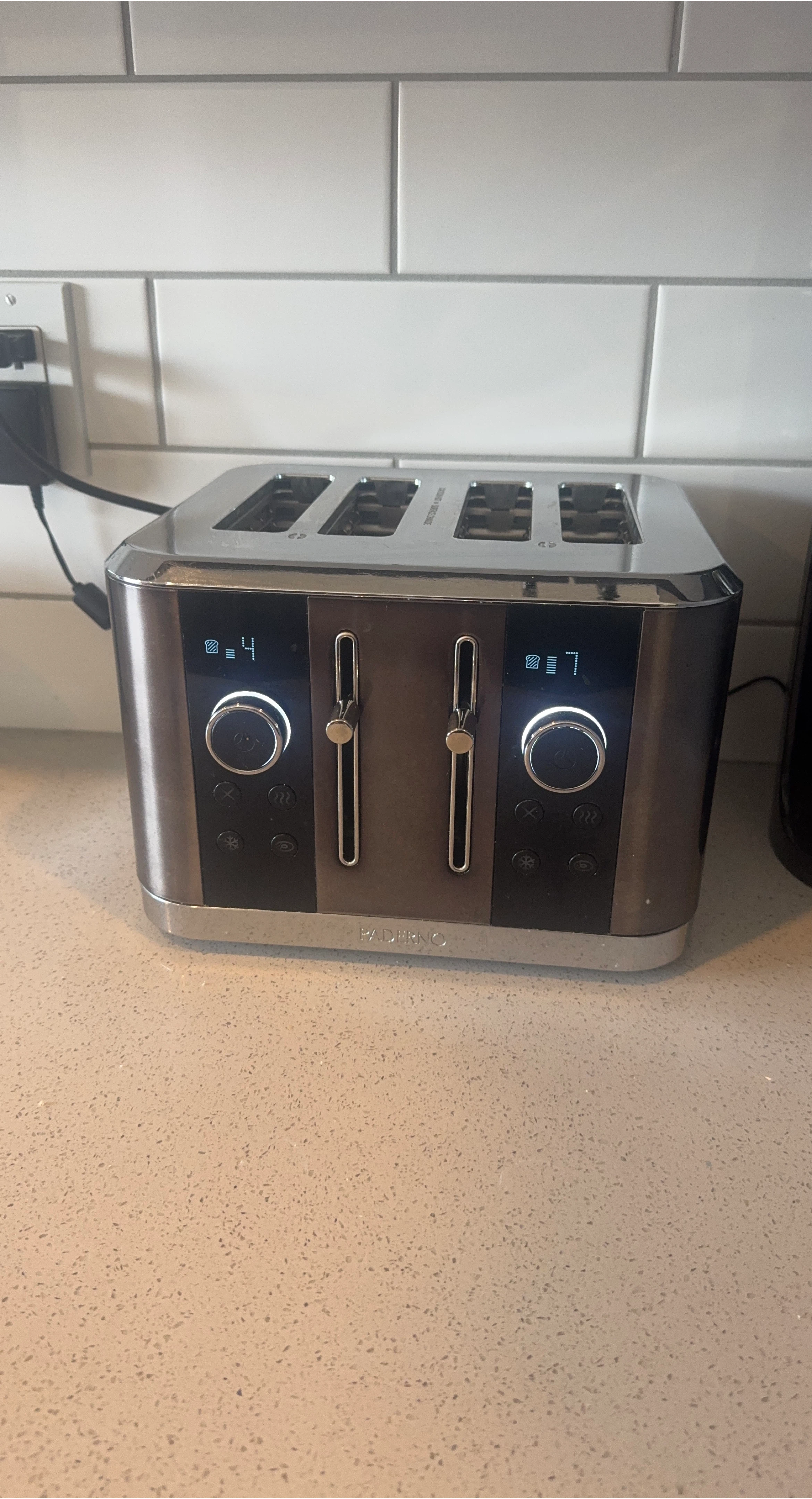 Paderno 4-Slice Toaster thumbnail