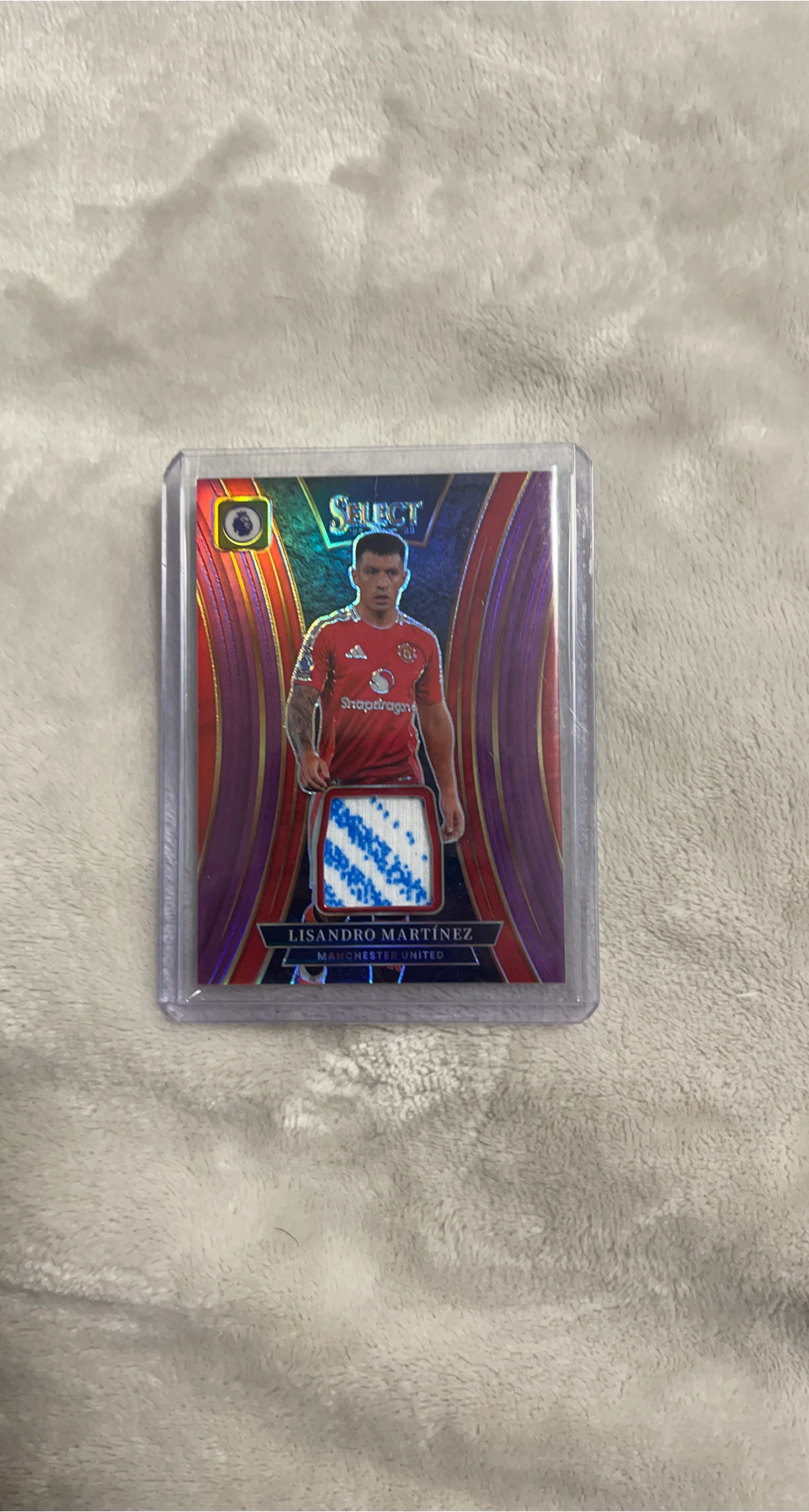 Lisandro Martinez Manchester United Select Card thumbnail