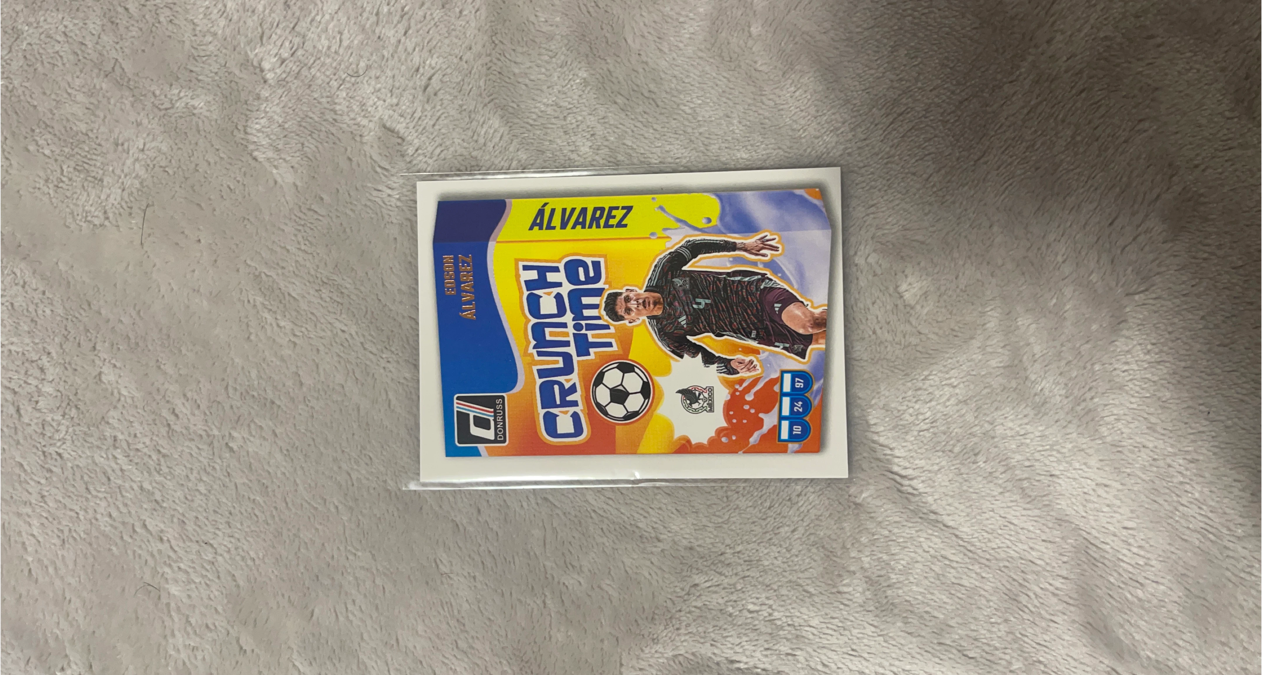 Edson Álvarez Crunch Time Donruss Card thumbnail