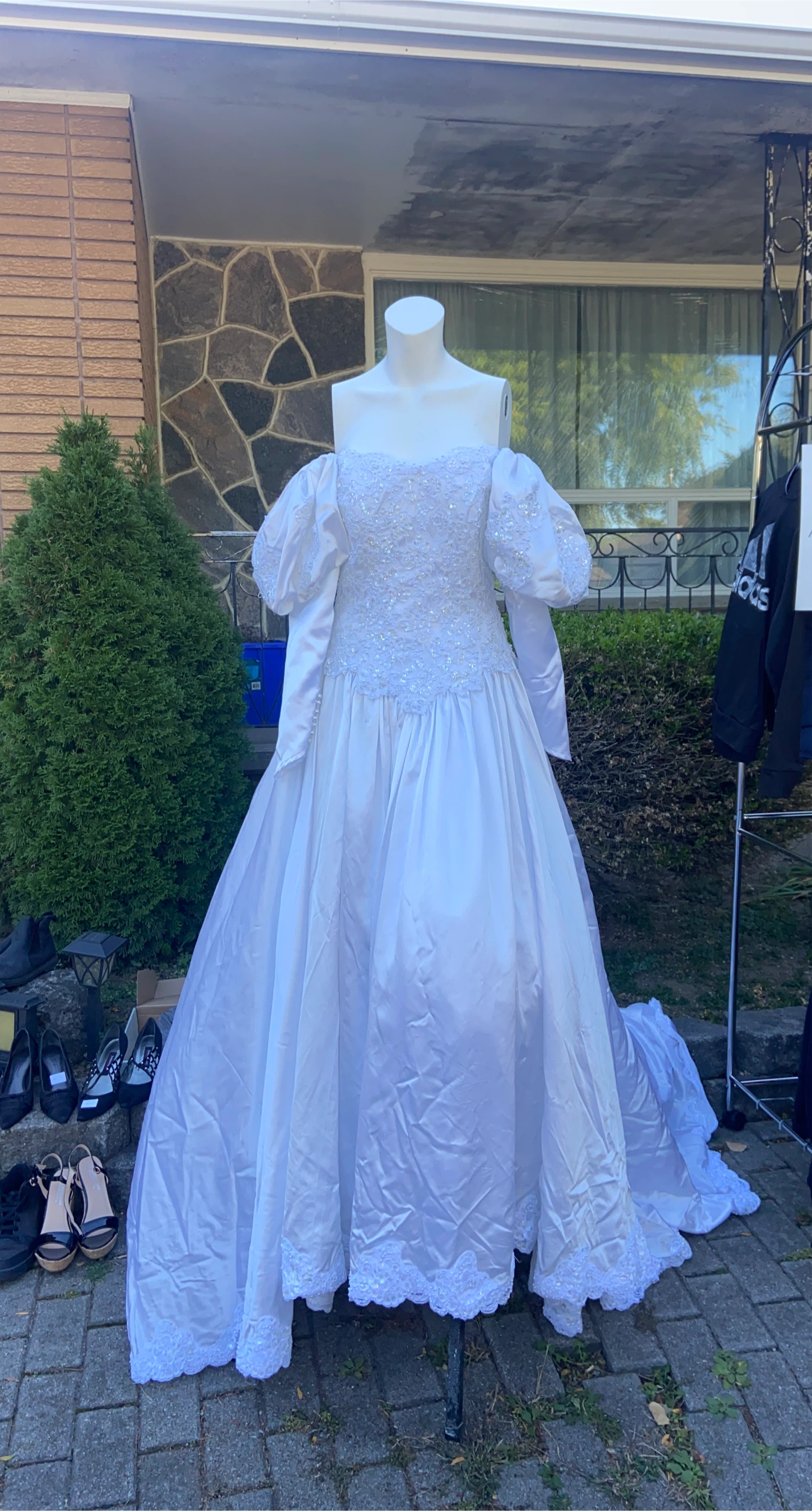 White Wedding Dress thumbnail
