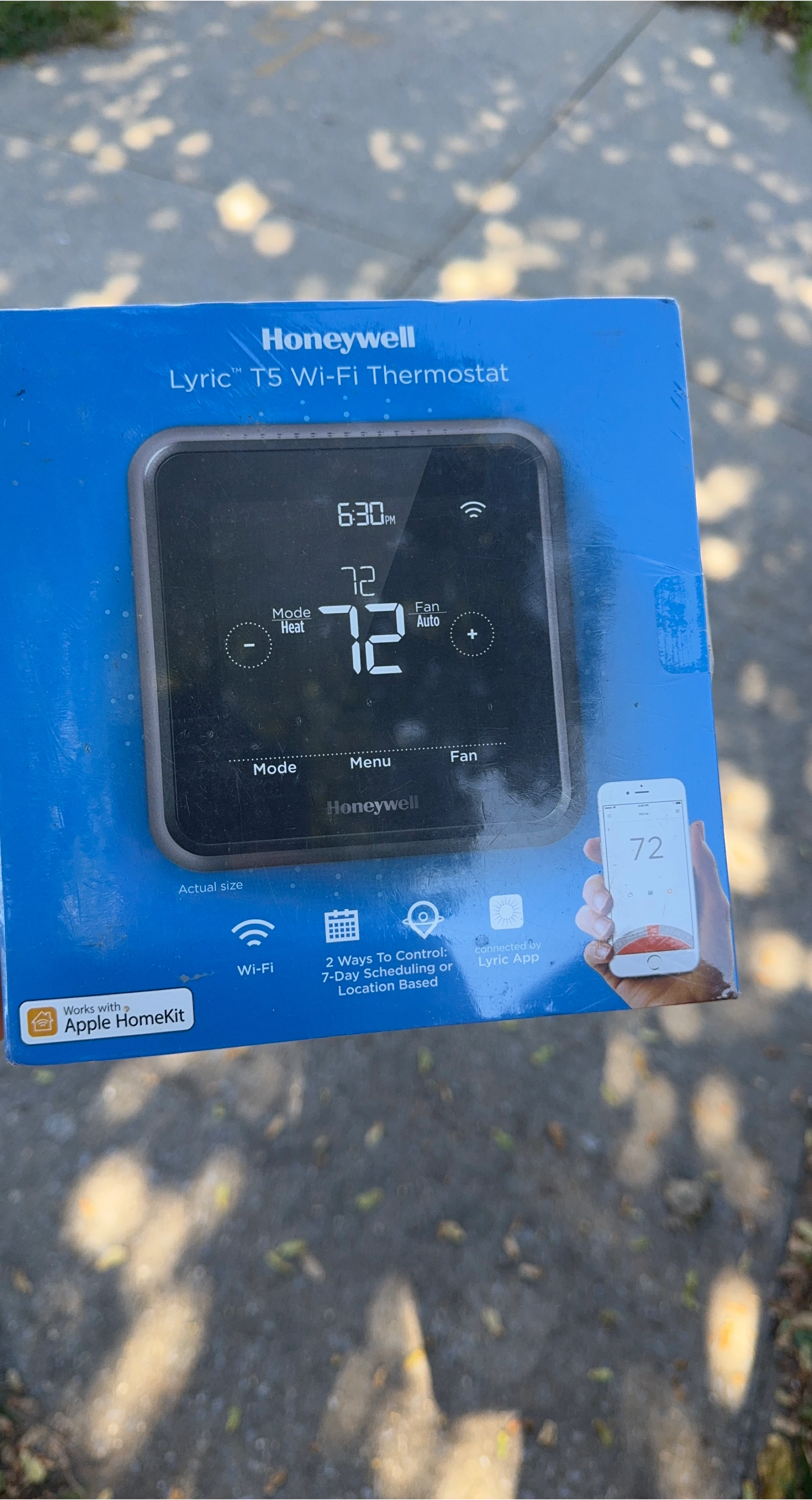 Honeywell Lyric T5 Wi-Fi Thermostat thumbnail