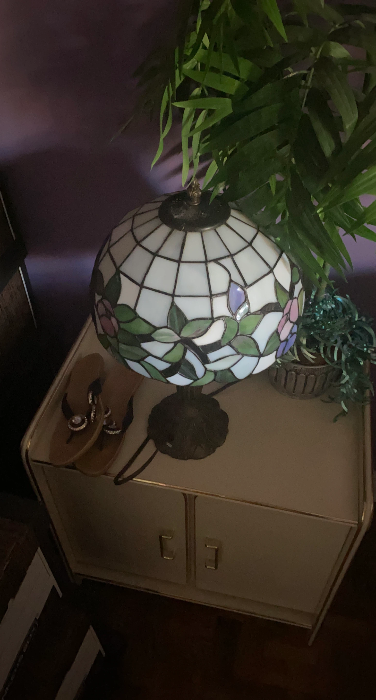 Stained Glass Style Table Lamp thumbnail