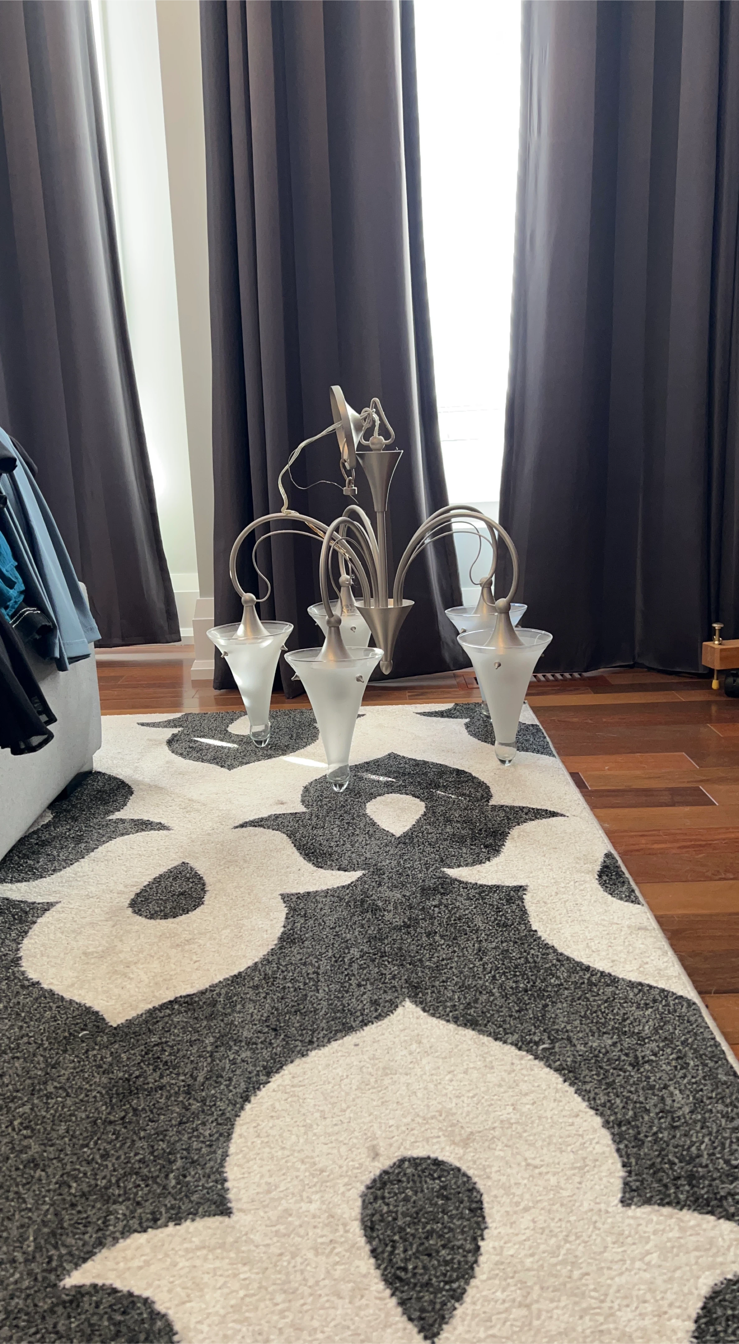 Chandelier with 5 frosted glass shades thumbnail