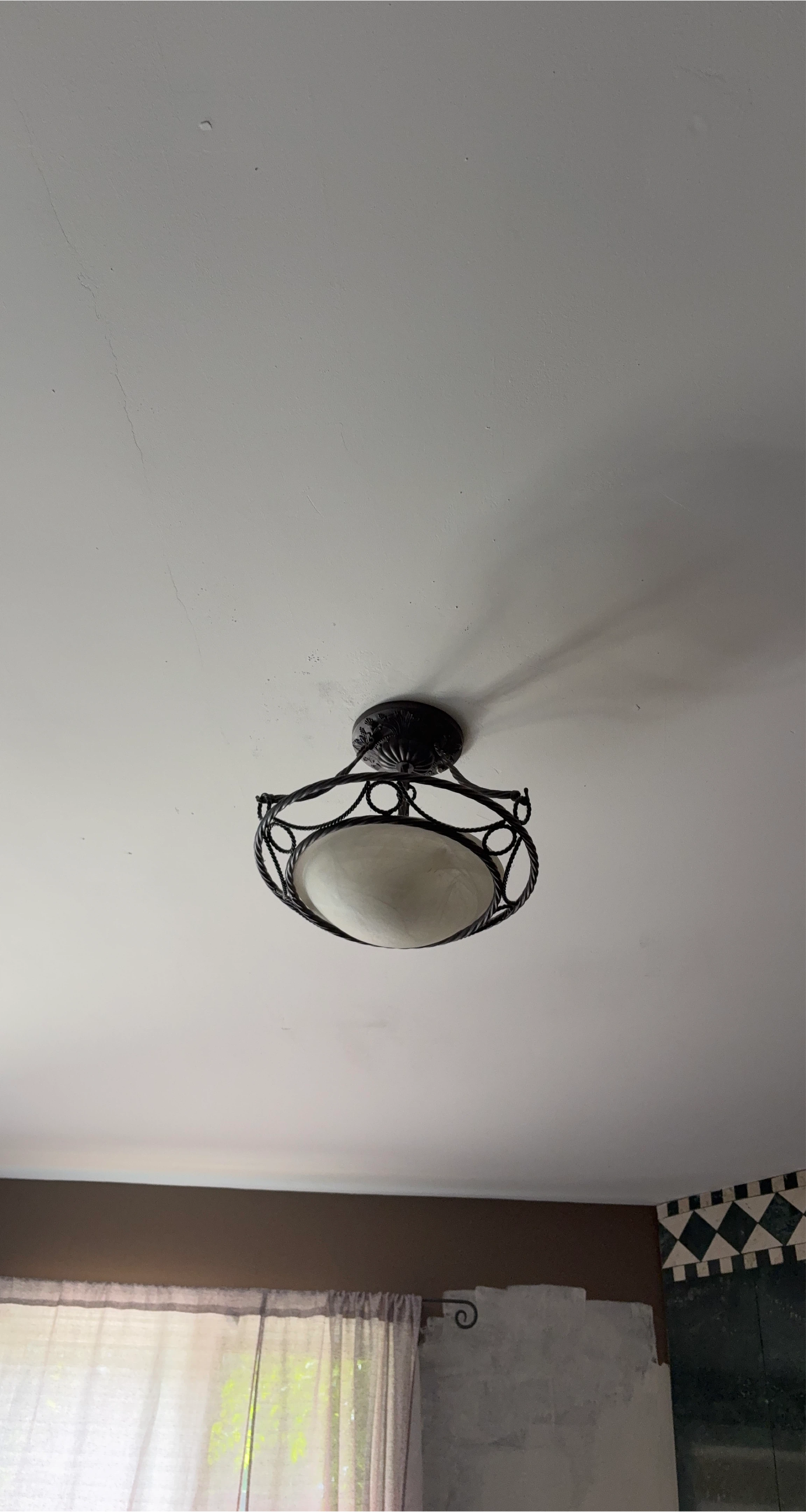 Ceiling fixture